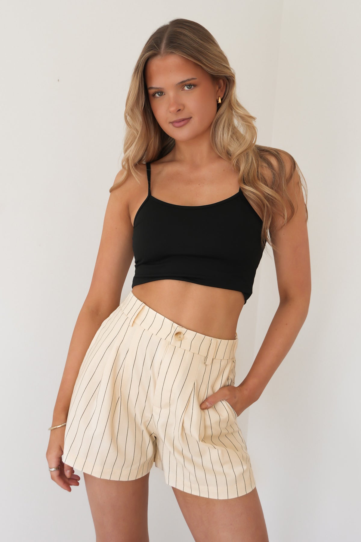 Maddox Stripe Short Beige