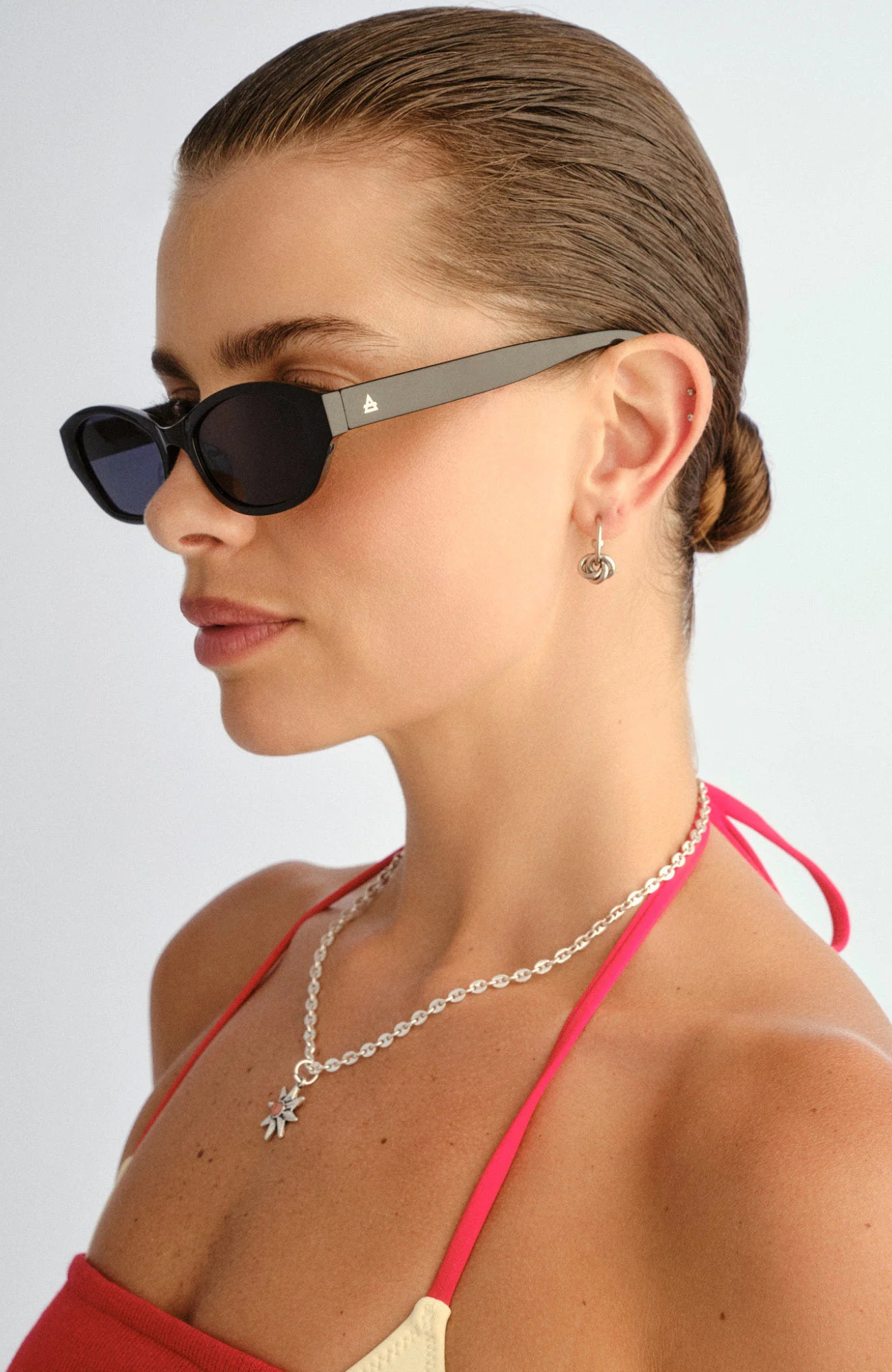 Moonstone // Black