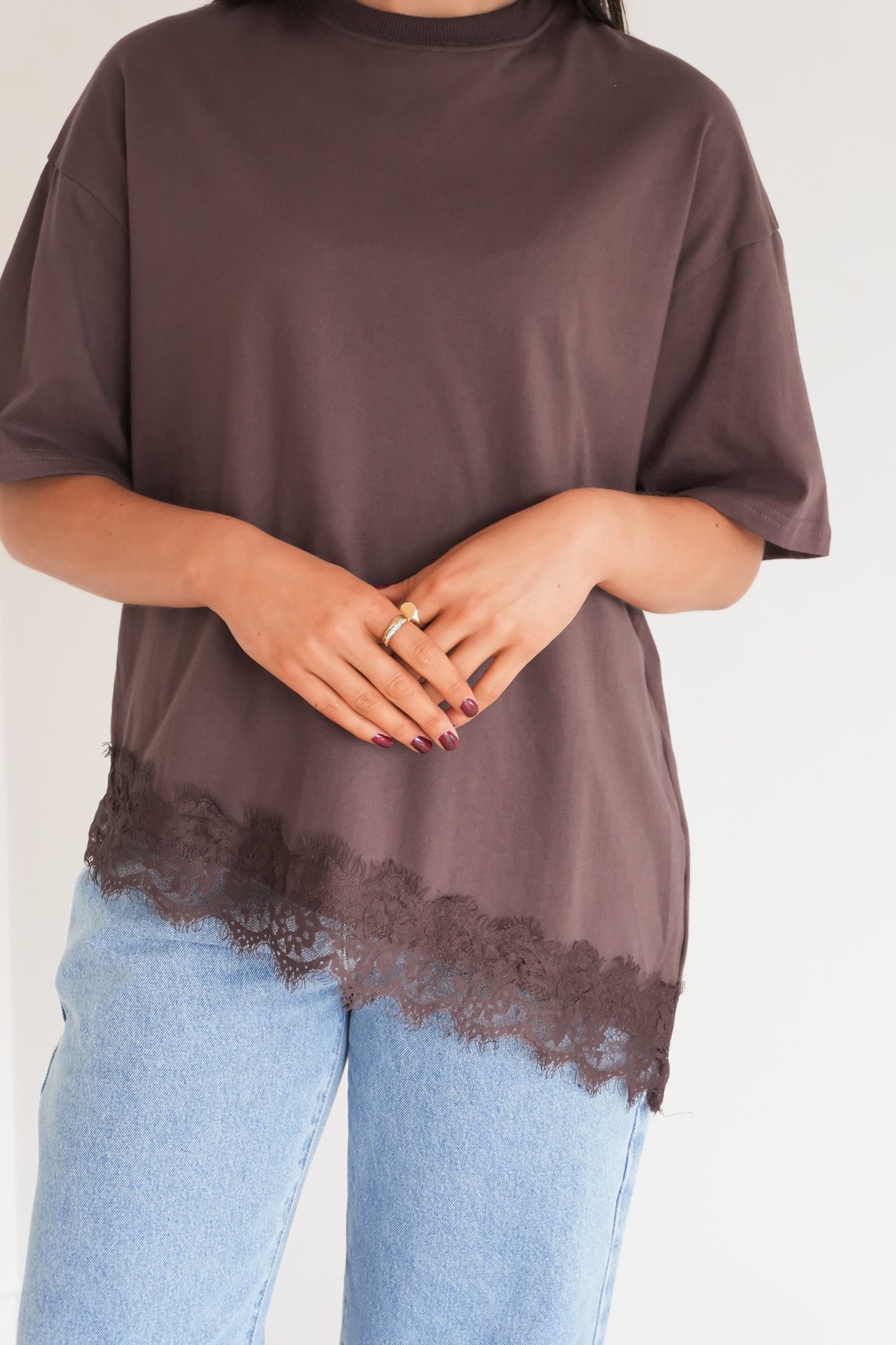 Melanie Lace Tee Chocolate