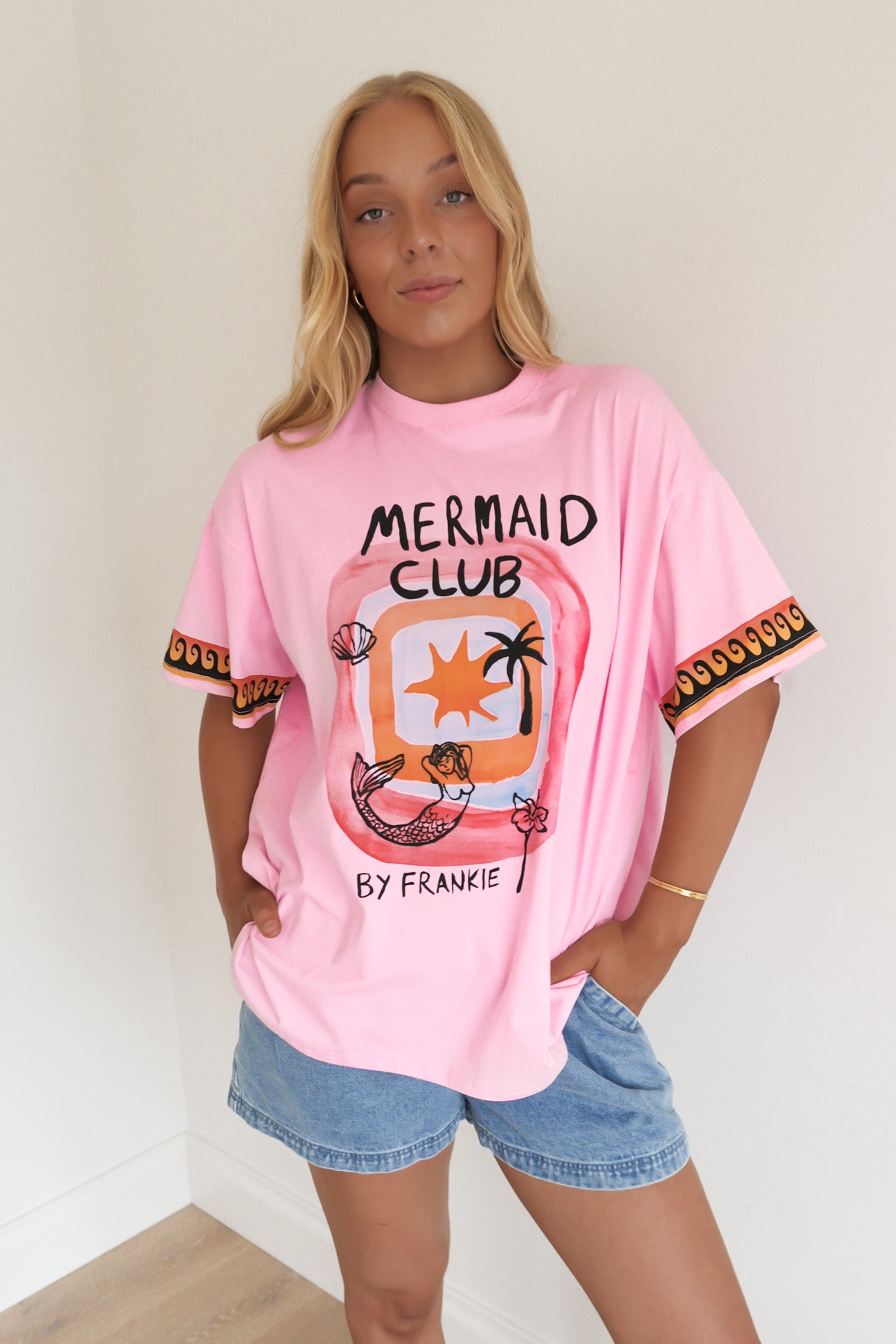 Mermaid Club Tee Pink