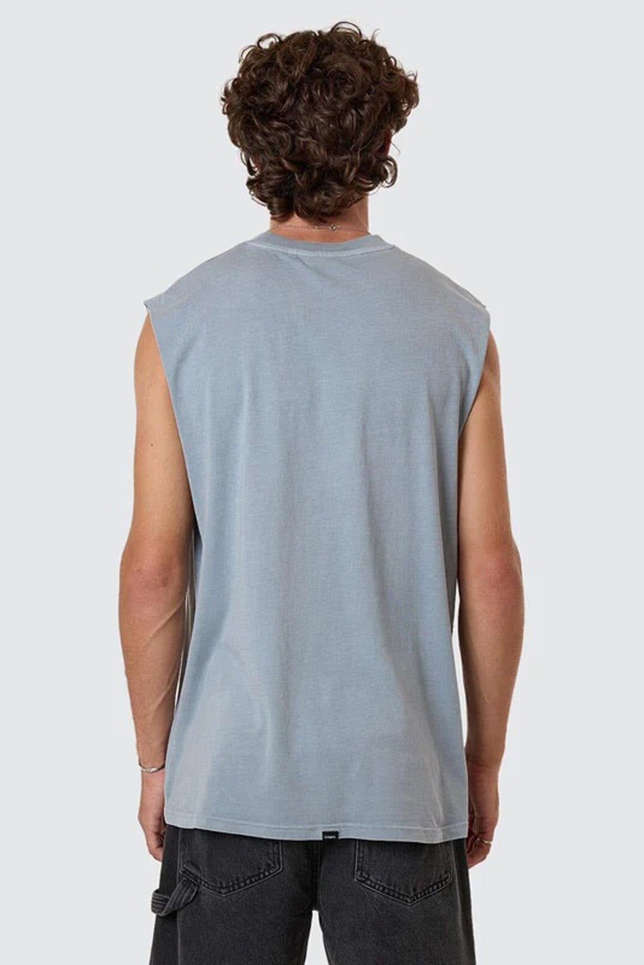 Minimal Thrills Merch Fit Muscle Tee Smog