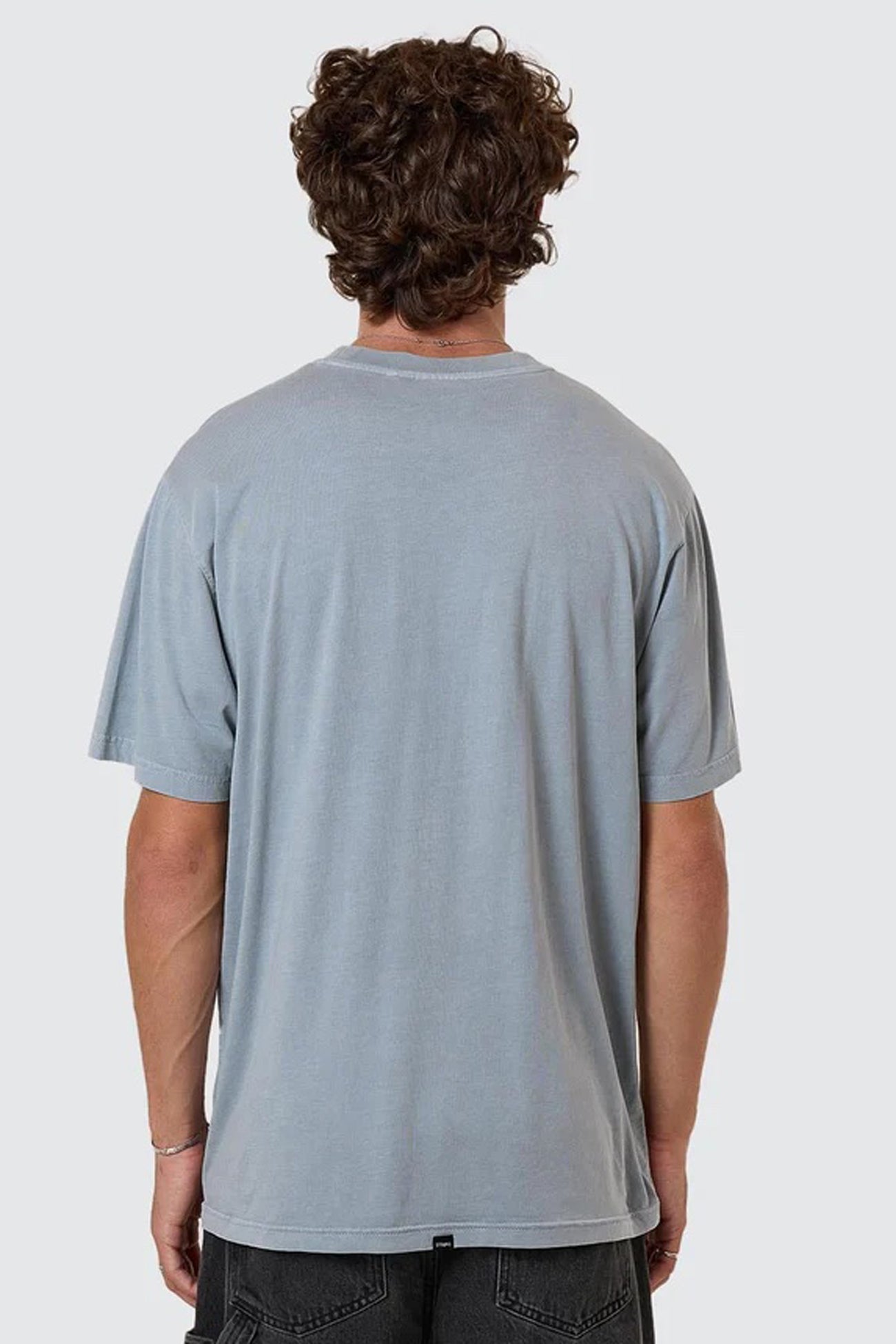 Minimal-Thrills-Merch-Fit-Tee-Smog-4