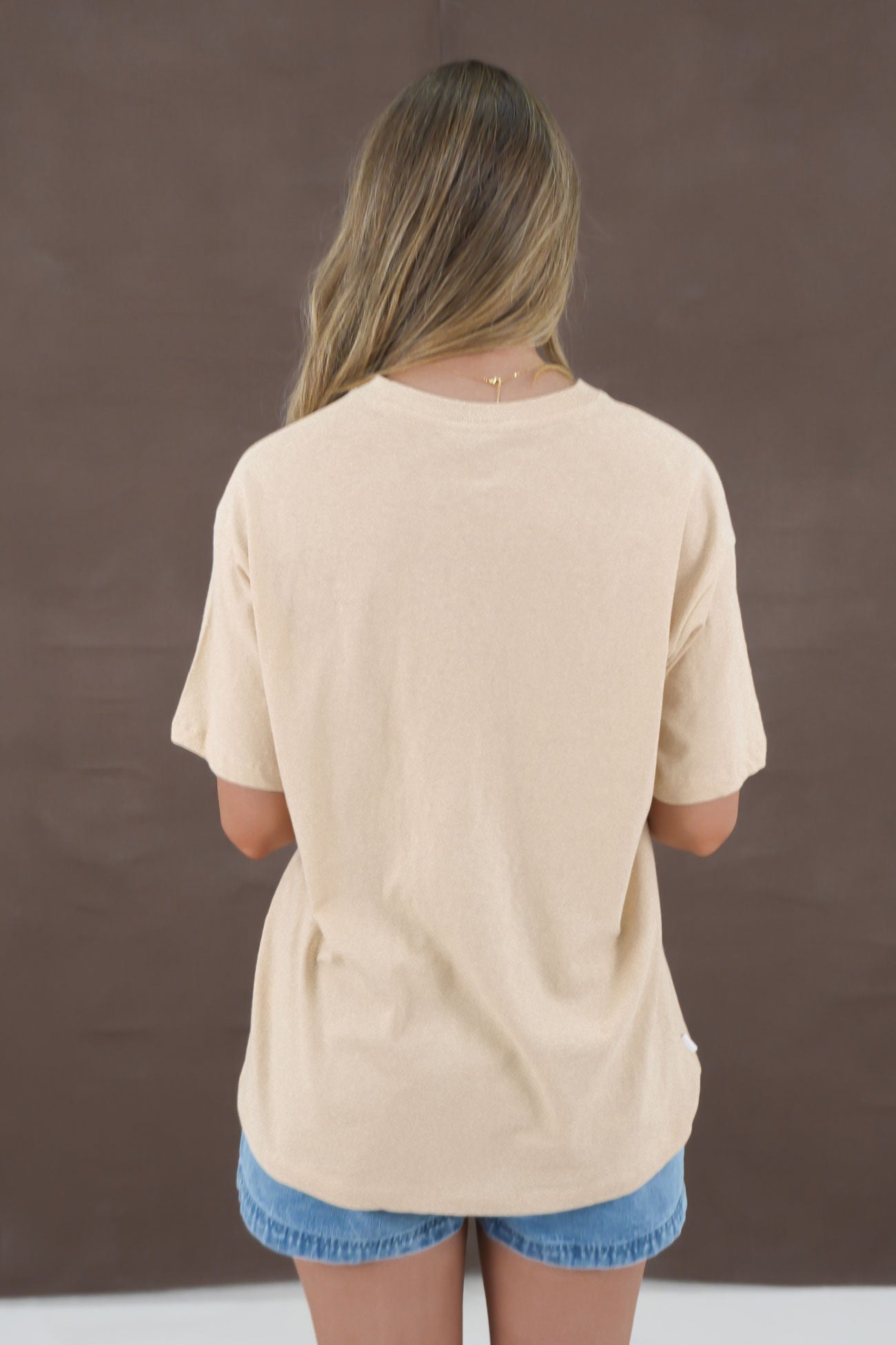 Naia-Tee-Beige-b