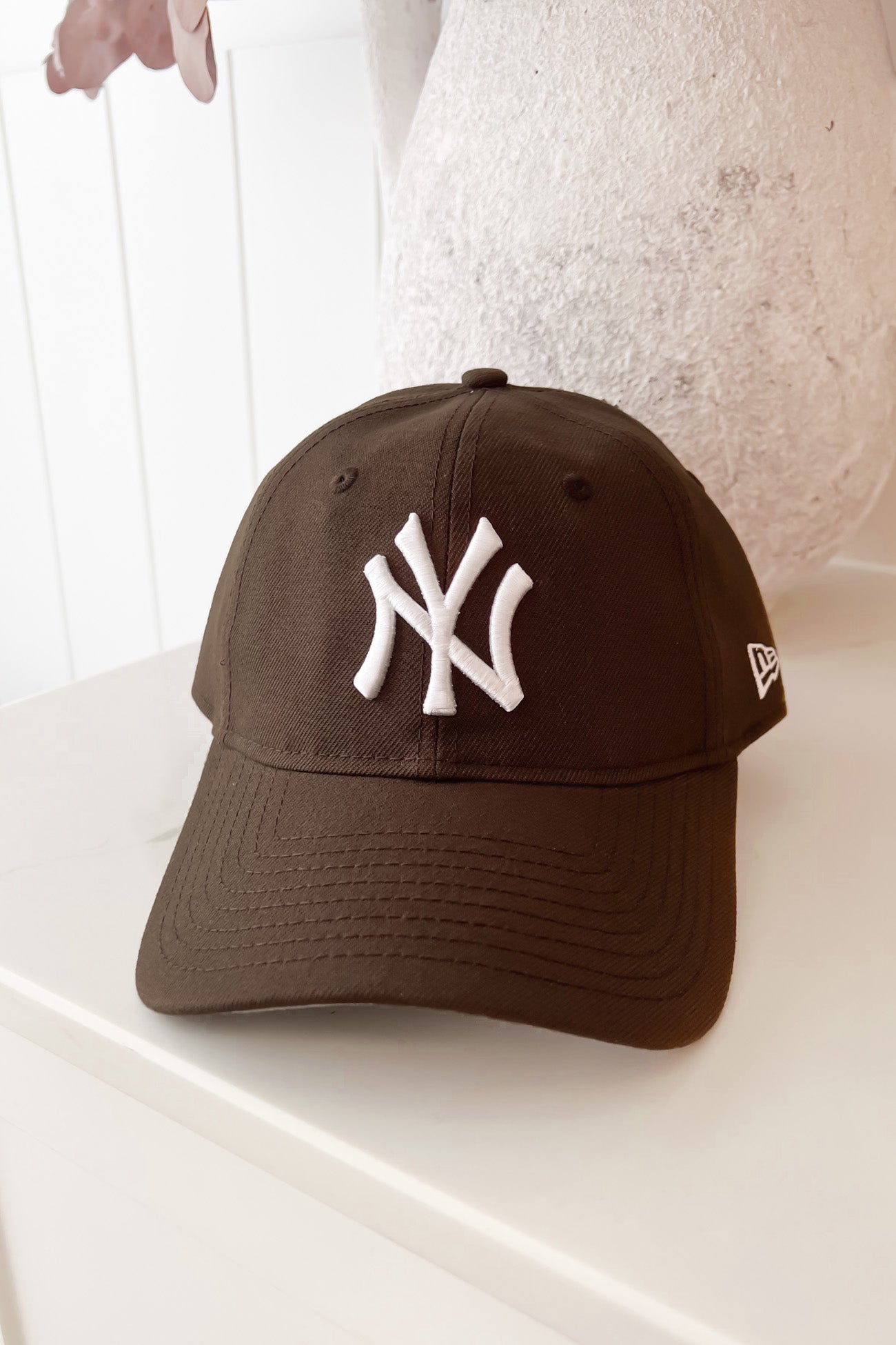 New York Yankees 9TWENTY Cloth Strap Walnut