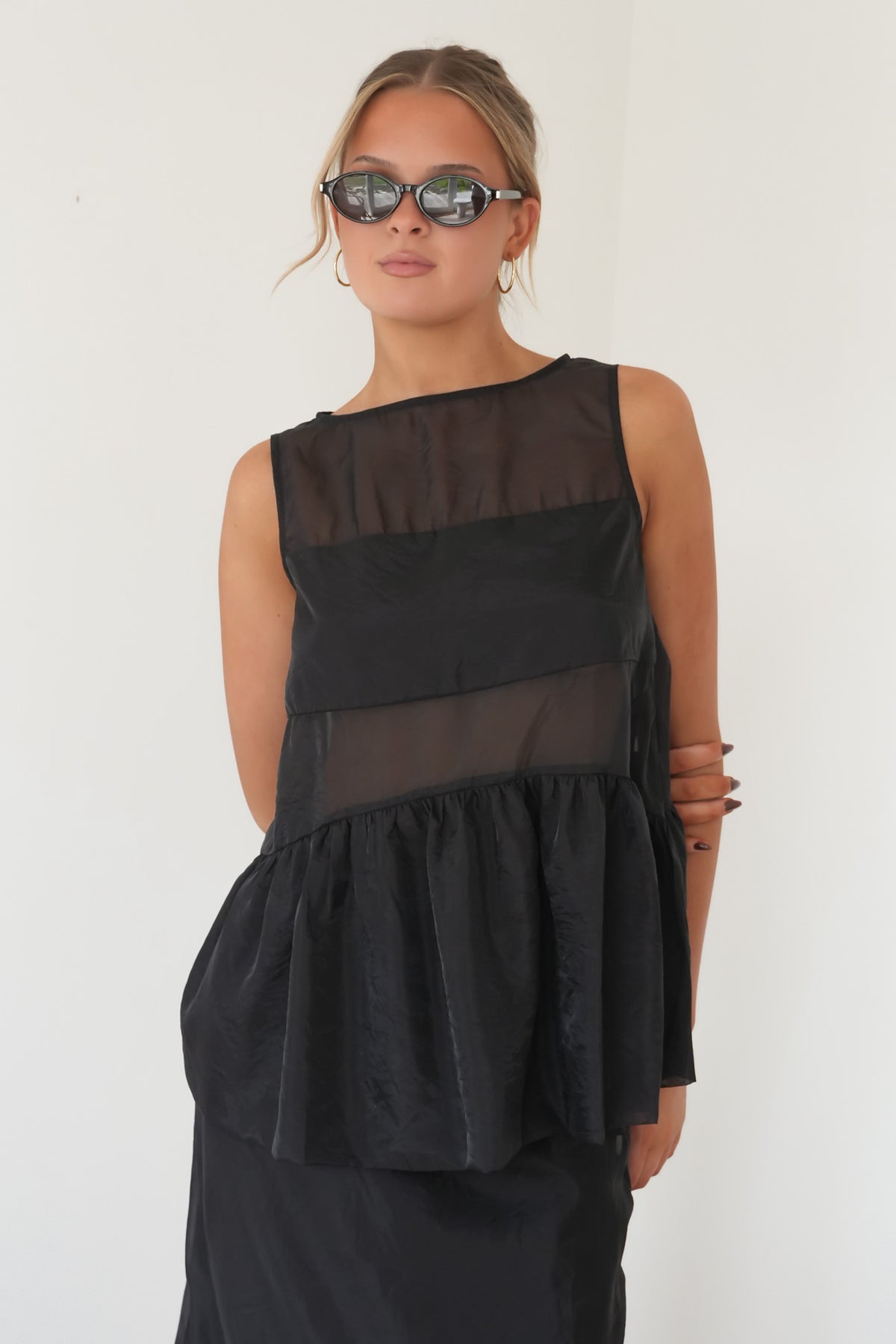 Niccola Sheer Set Black