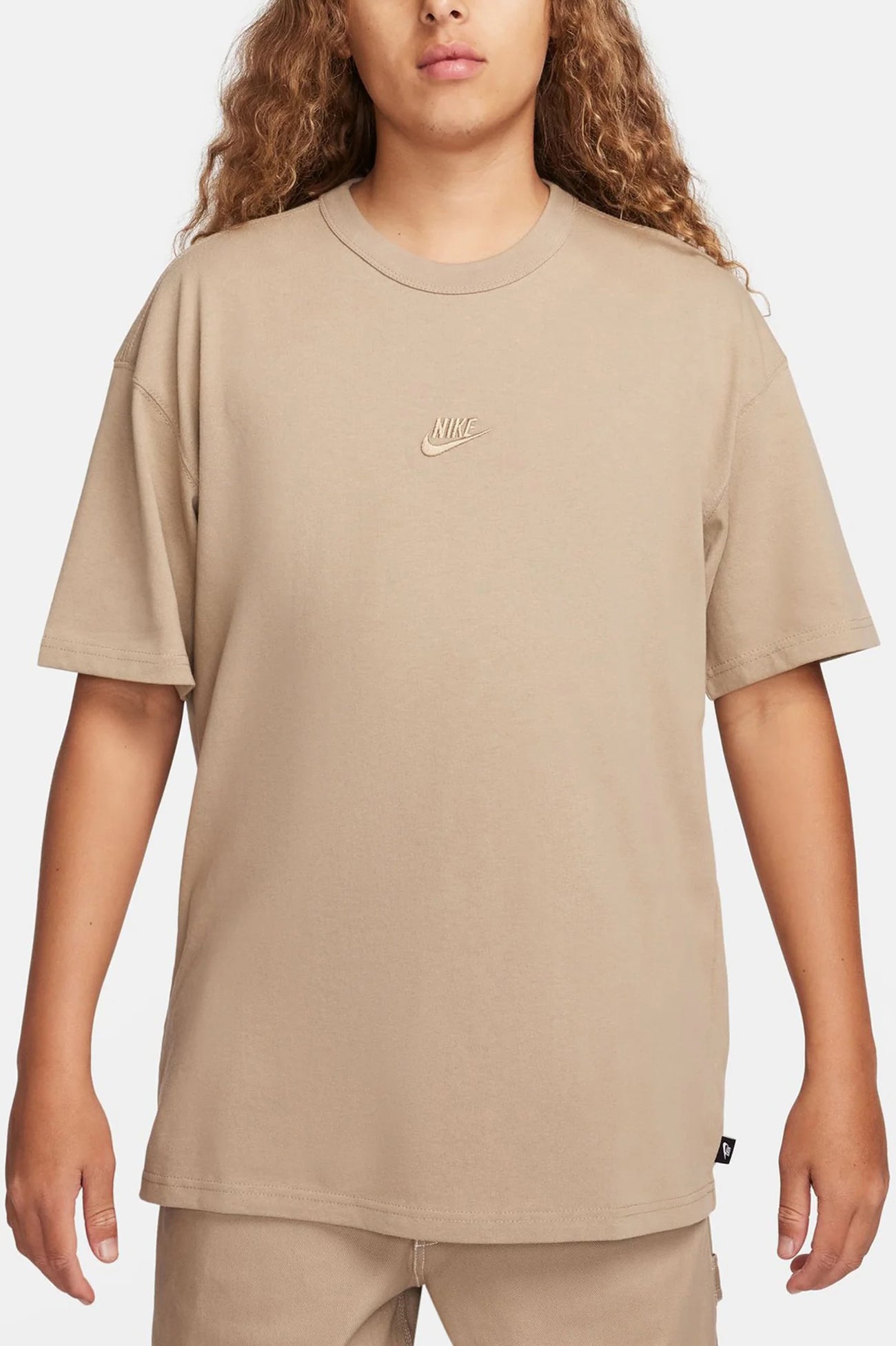 Nike Sportswear Premium Essentials Tee Khaki f