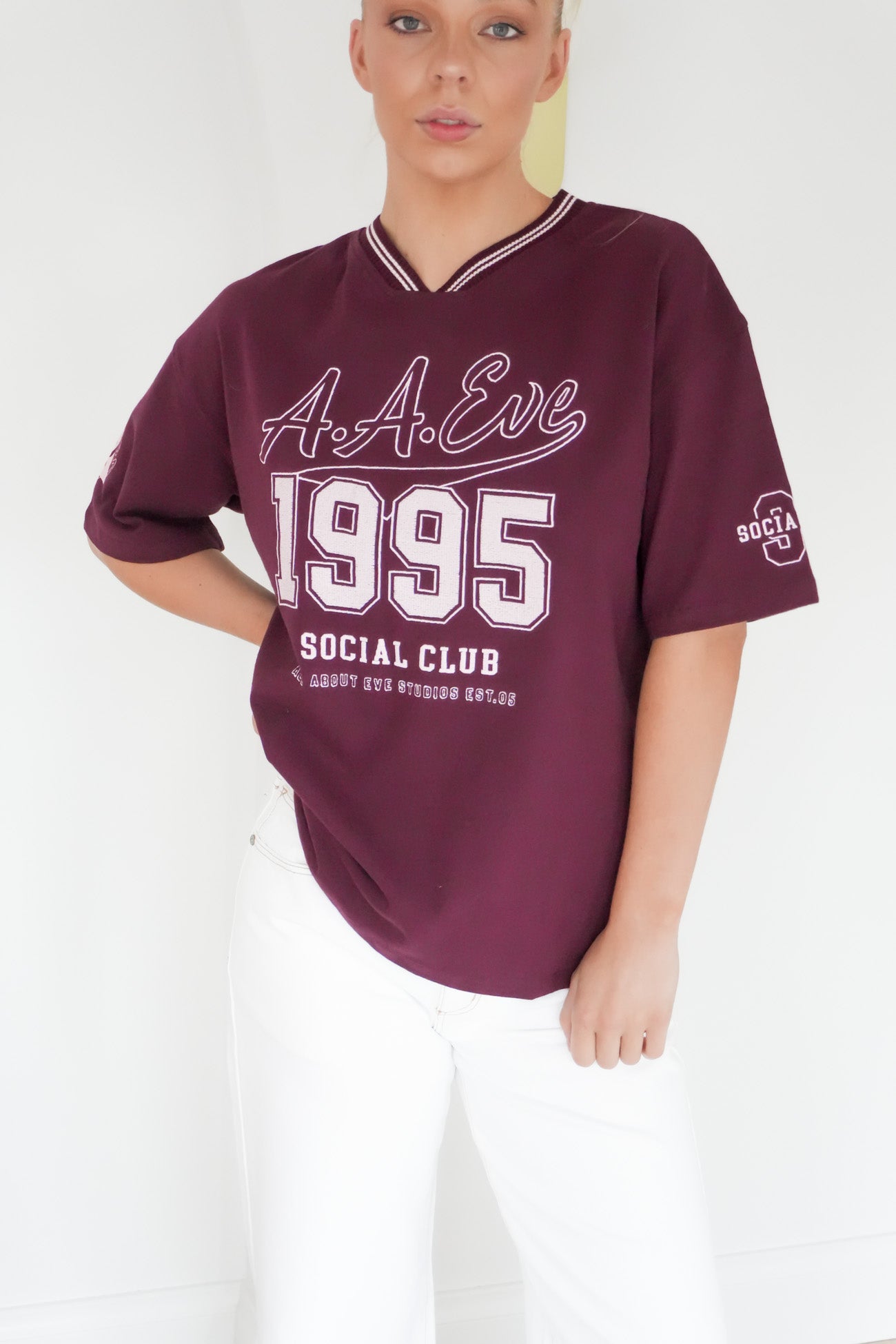 Ninety Five V-Neck Tee Wine