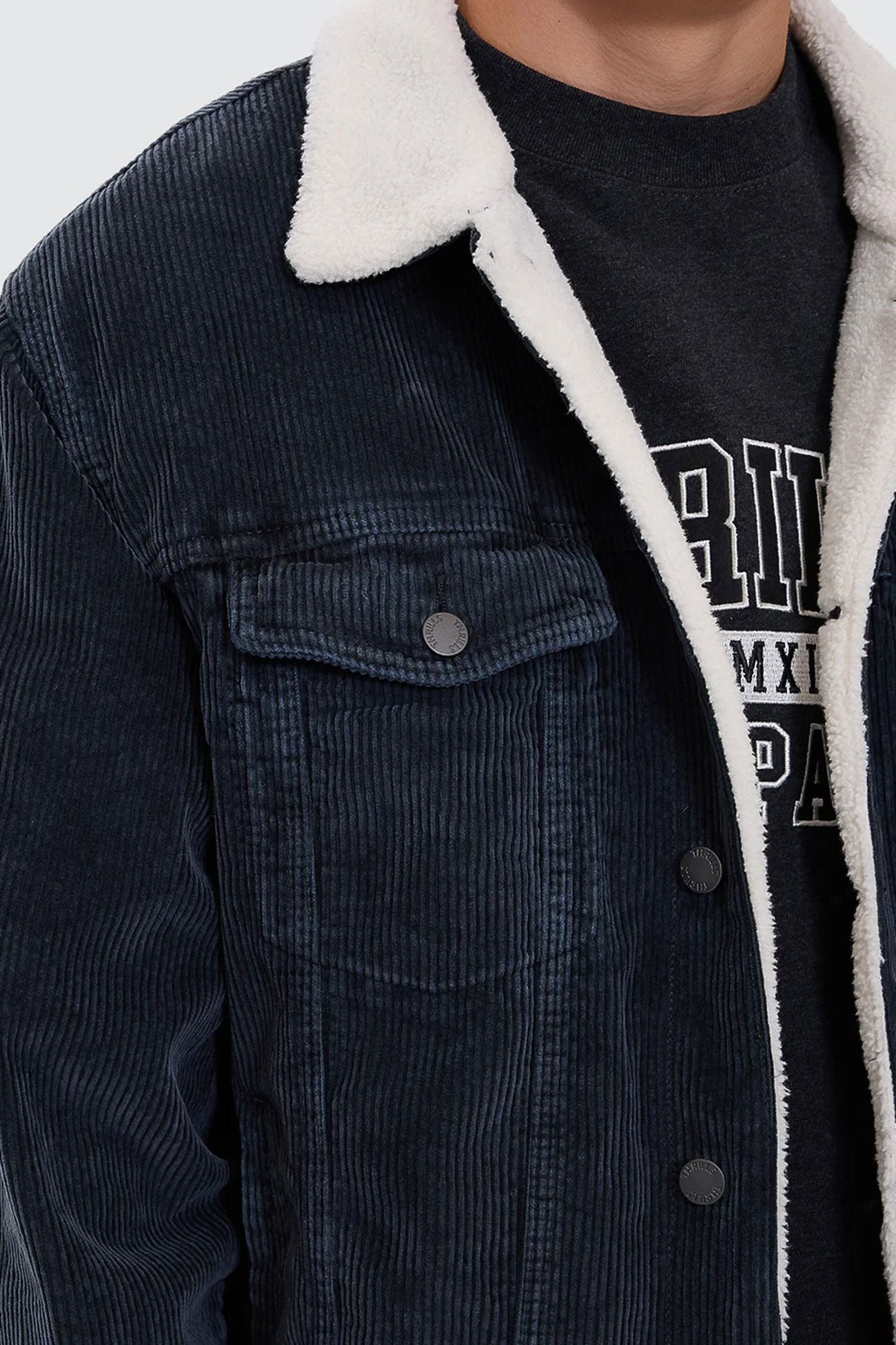 Oversized-Sherpa-Wanderer-Cord-Jacket-Ebony-2jpg