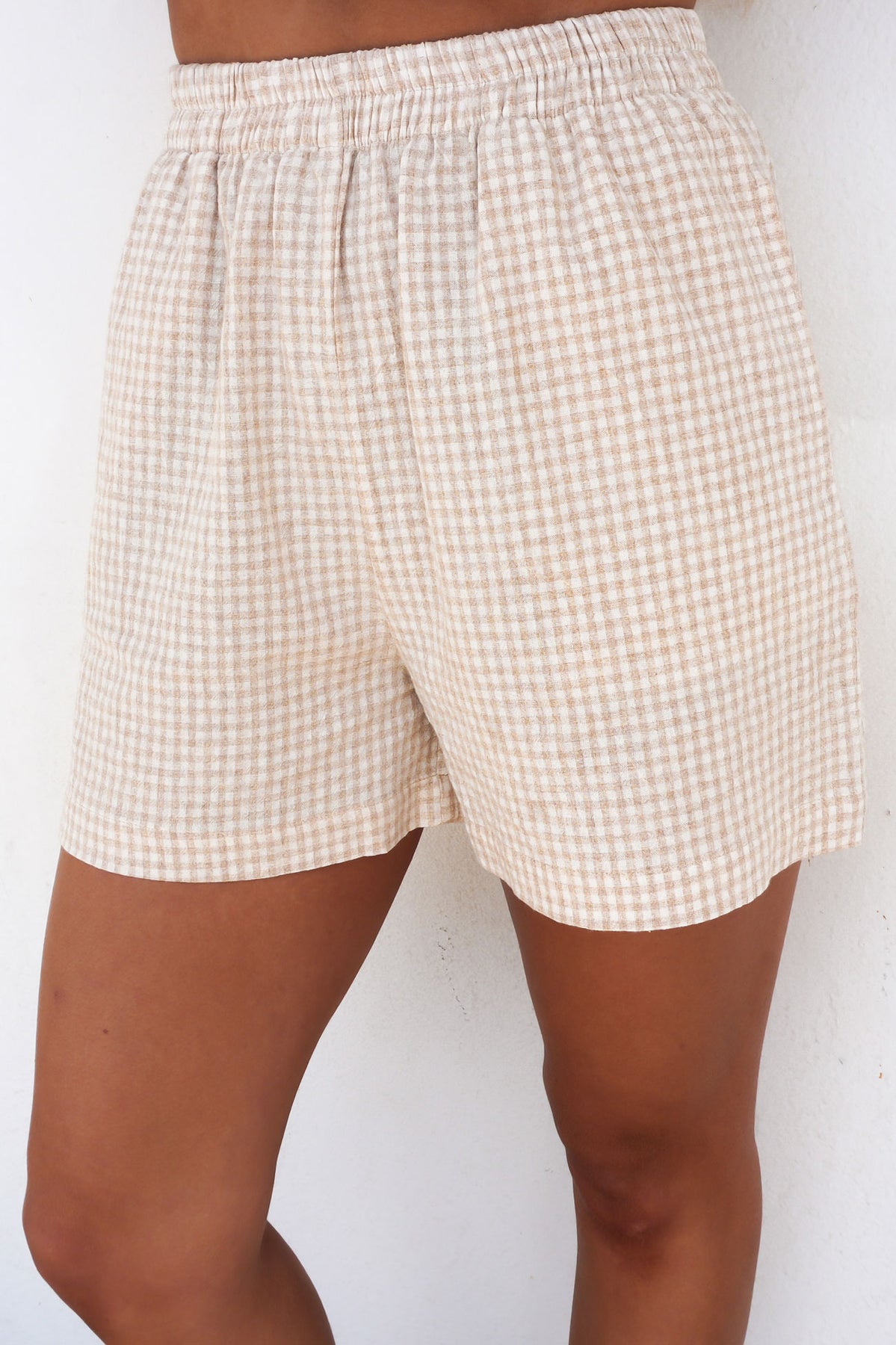 Peachy-Short-Beige-f8_48edd79d91504050b7fe818caed758d3