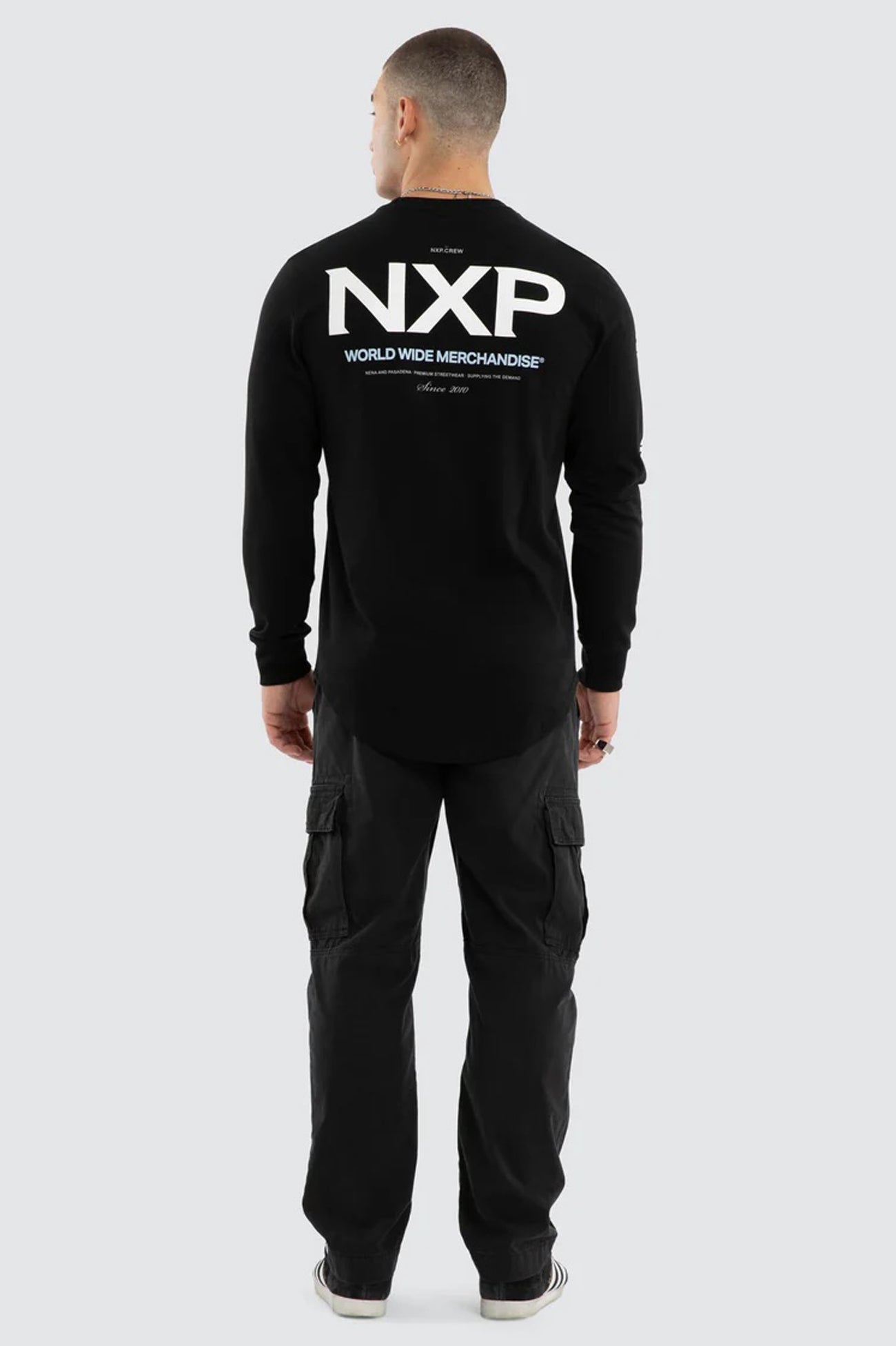 Peak Dual Curved Long Sleeve Tee Jet Black