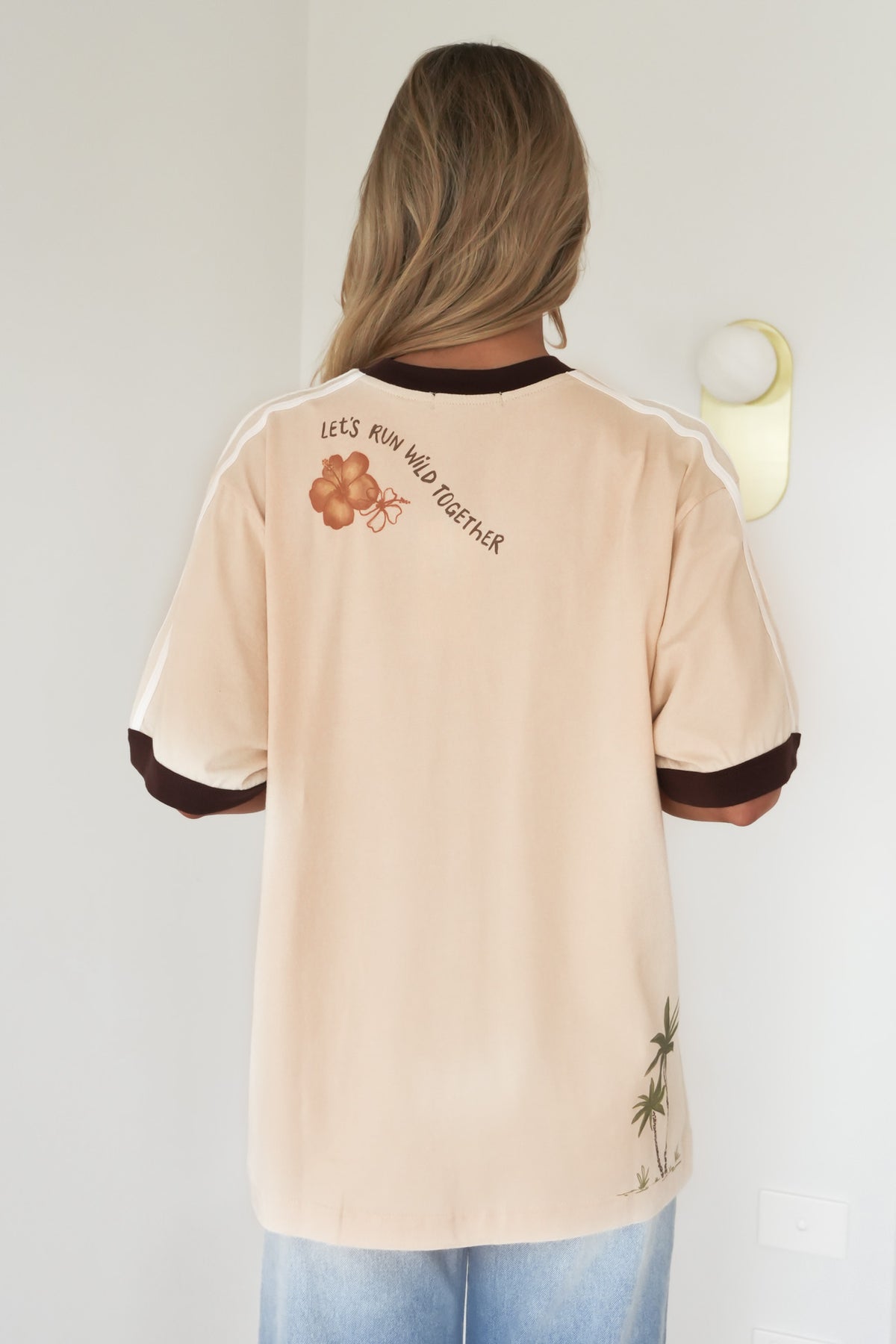 Run Wild Oversized Tee Vanilla