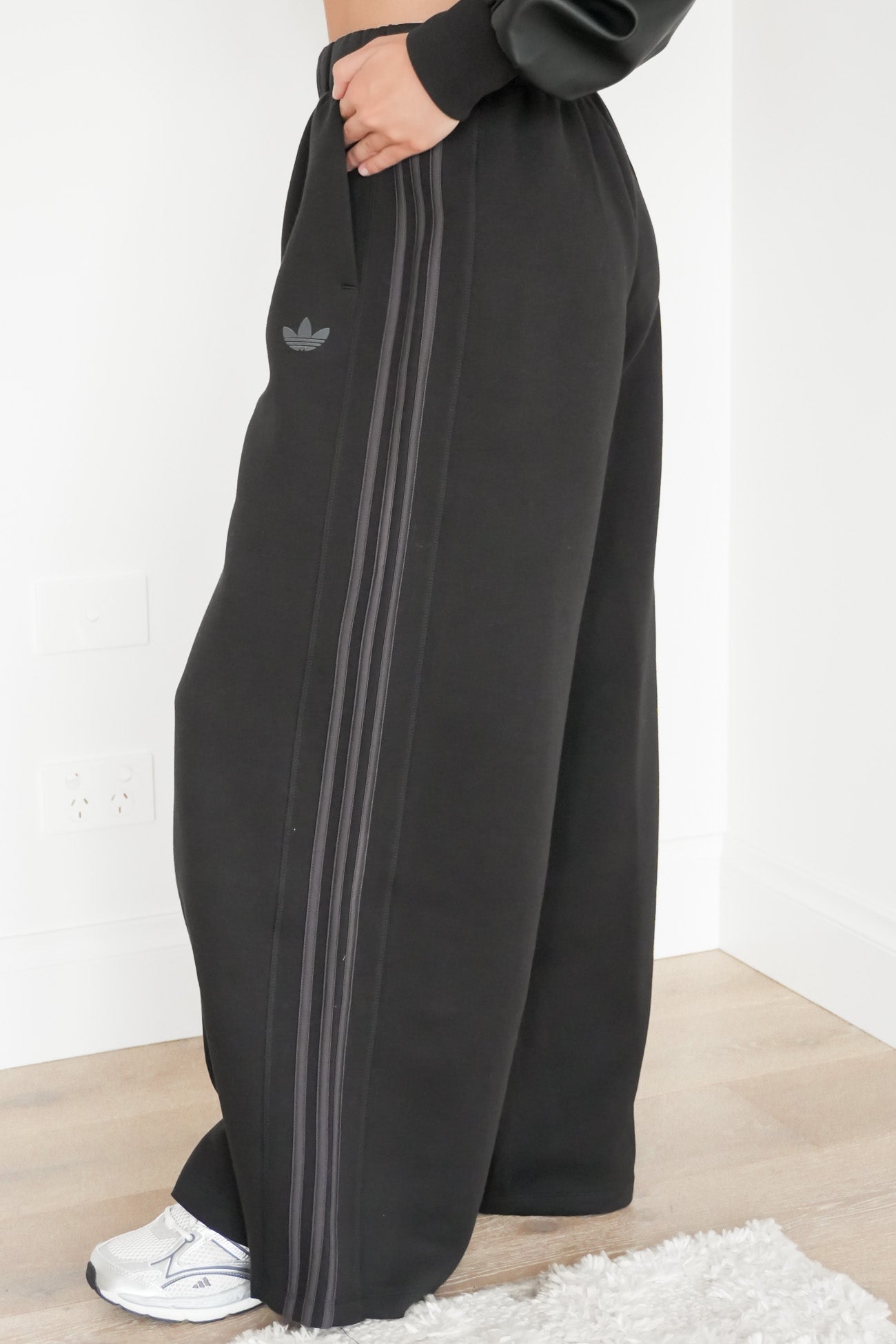 SST 2.0 Long Track Pants Black