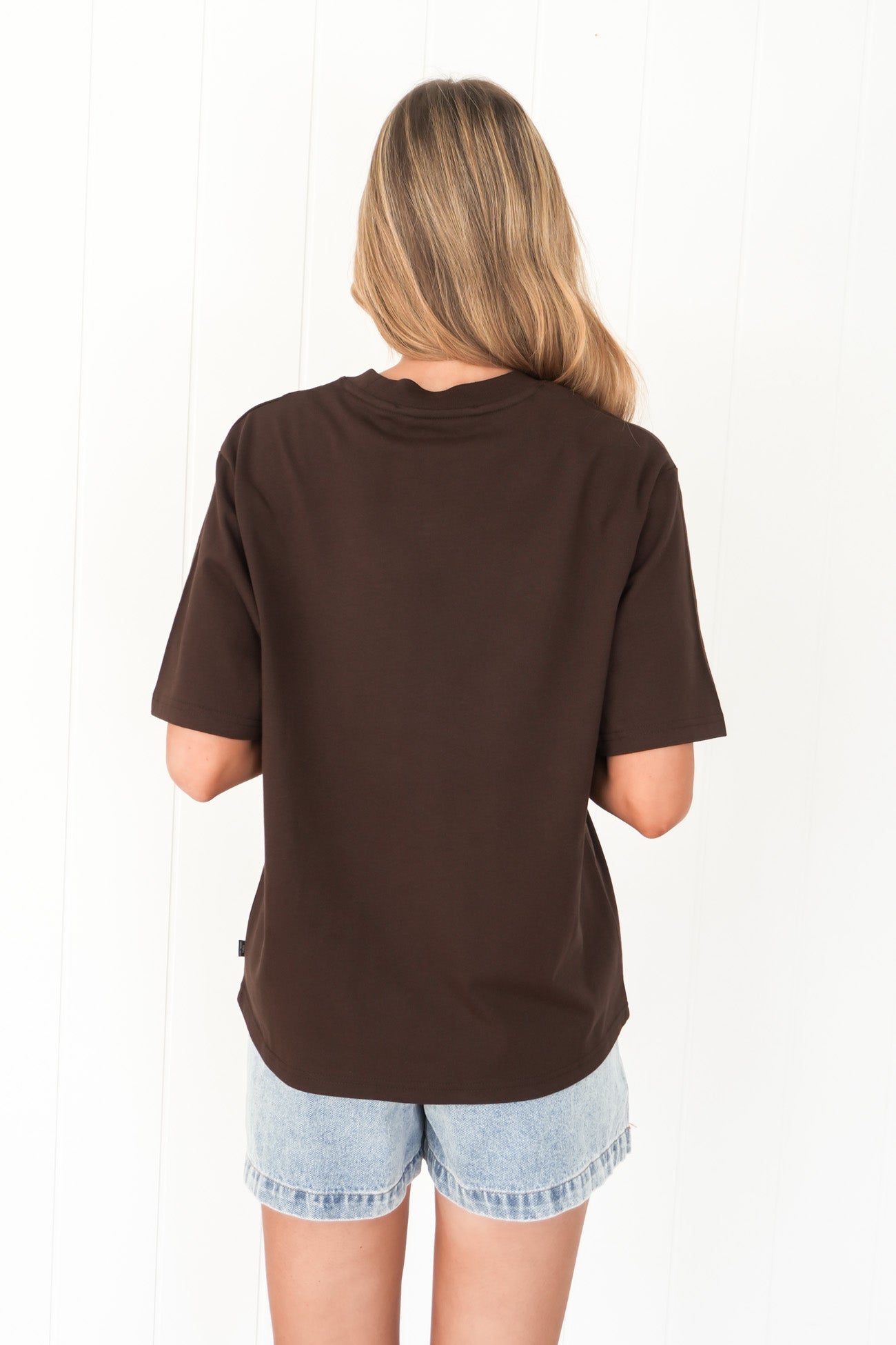 Silent Luxe Tee Chocolate