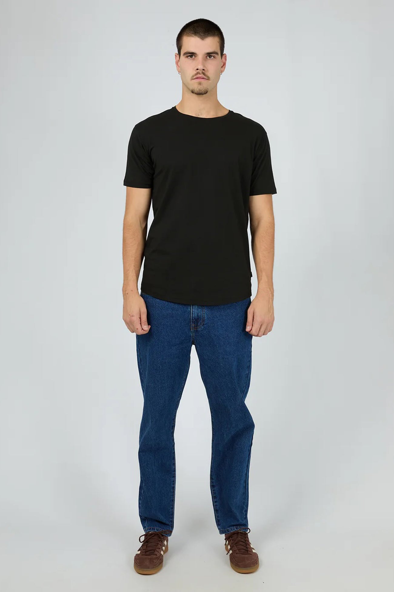 Solid Tail Tee Black