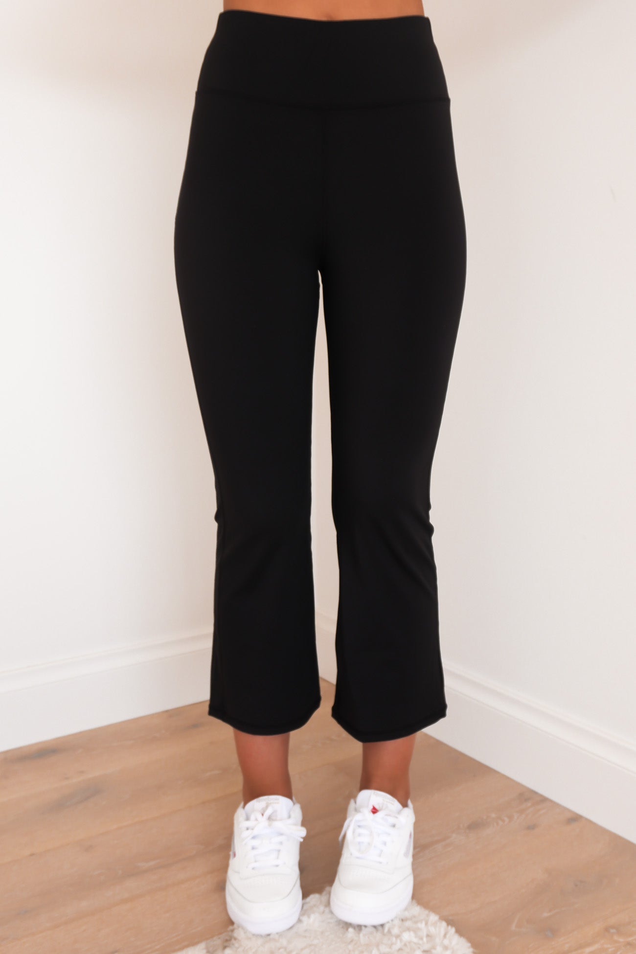 Studio Crop Flare Pant Black