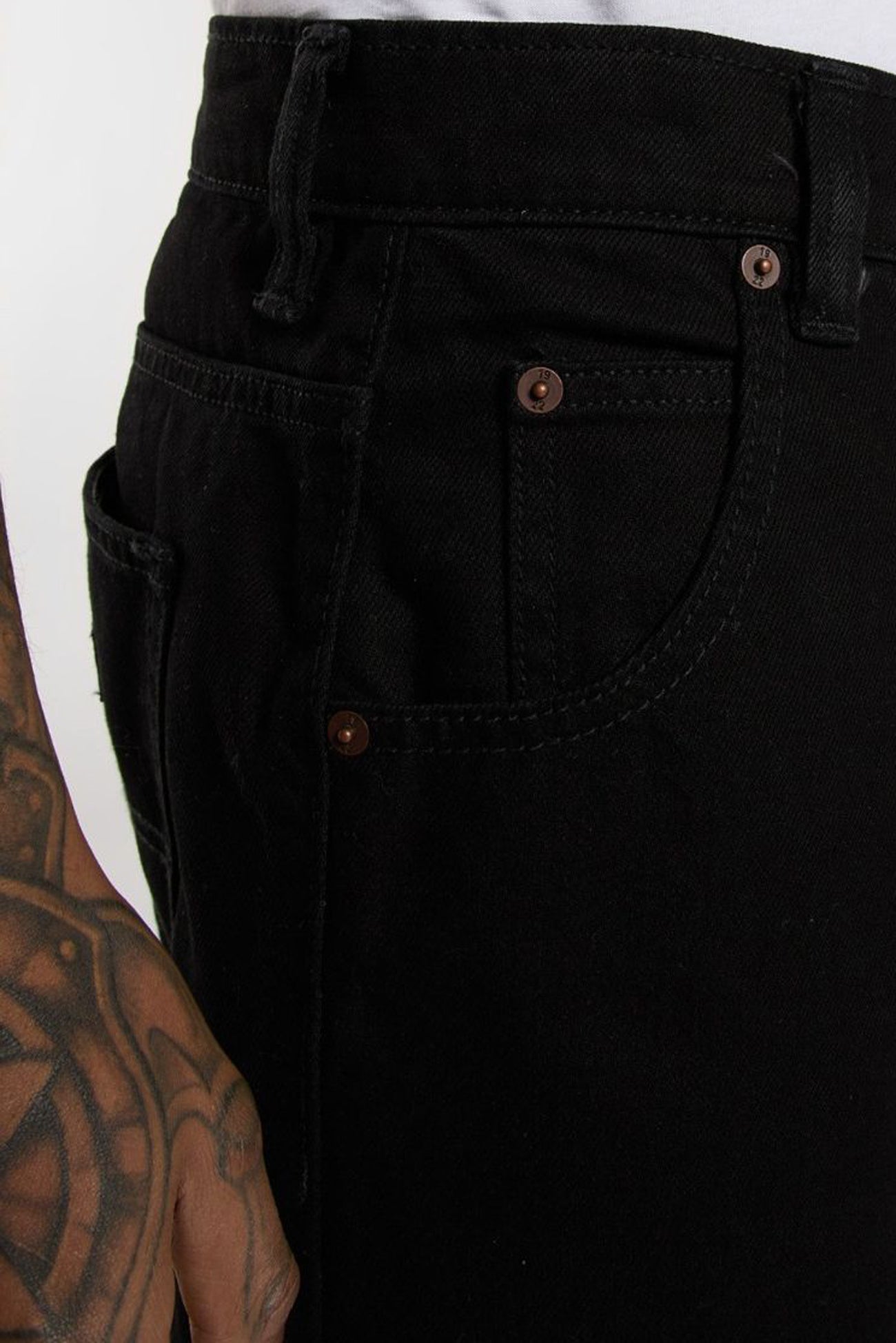 Thomasville-Denim-Jean-Rinsed-Black4jpg