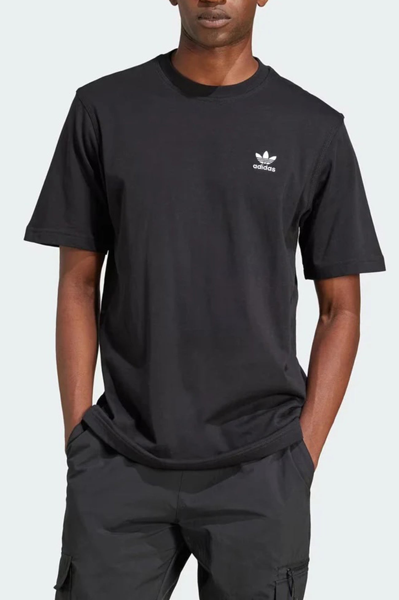 Trefoil Essential Tee Black
