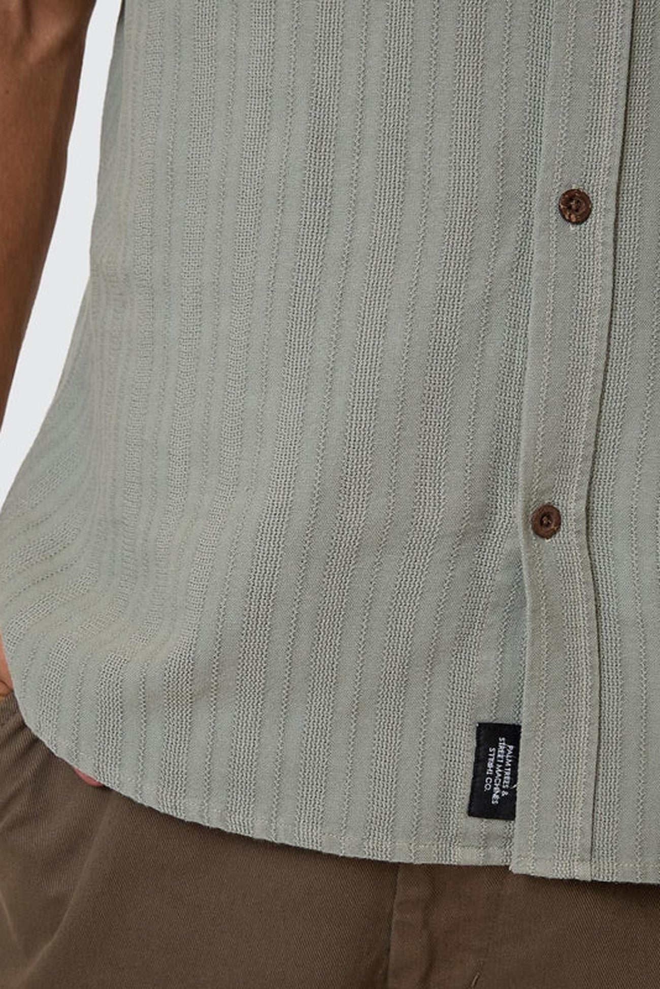 Unhinged Short Sleeve Shirt Dirty Sage