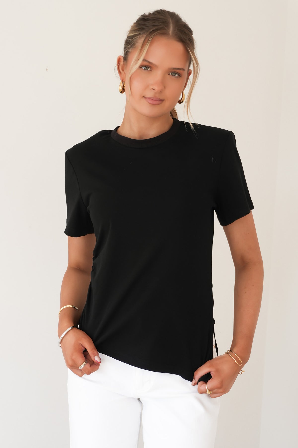Wina Tee Black
