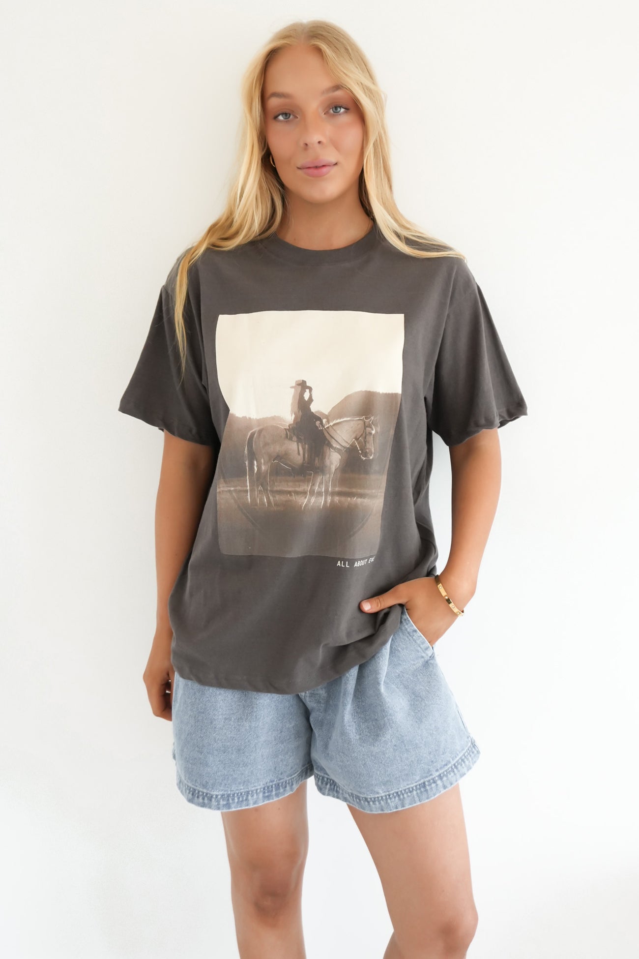 Yellowstone Relaxed Tee Charcoal