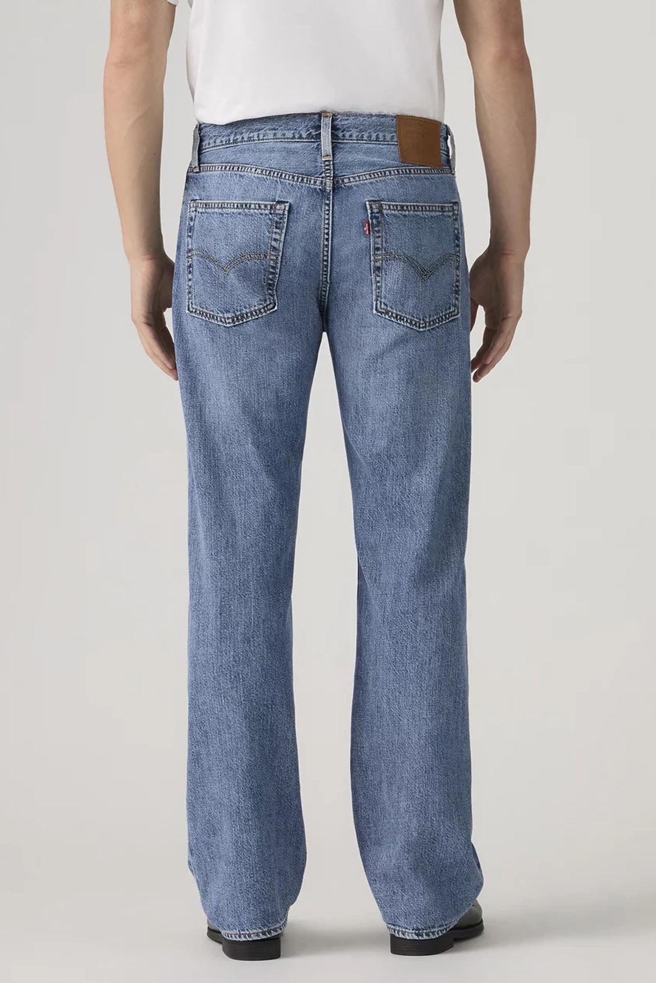 555 Relaxed Straight Jean Timeless Blues