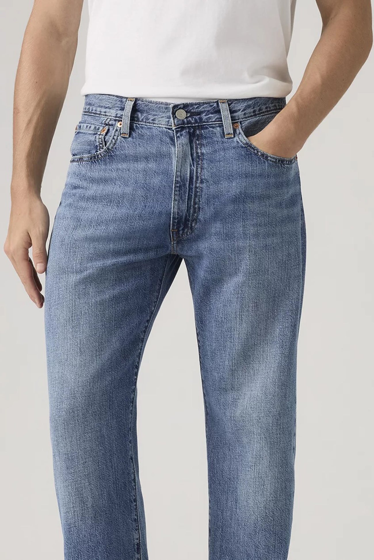 555 Relaxed Straight Jean Timeless Blues