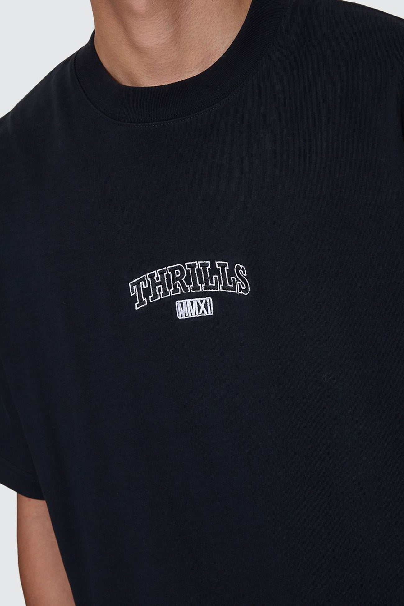 Victory Embro Box Fit Oversize Cropped Contrast Stitch Tee Faded Black