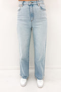 A 94 High & Wide Jean Gigi Rip