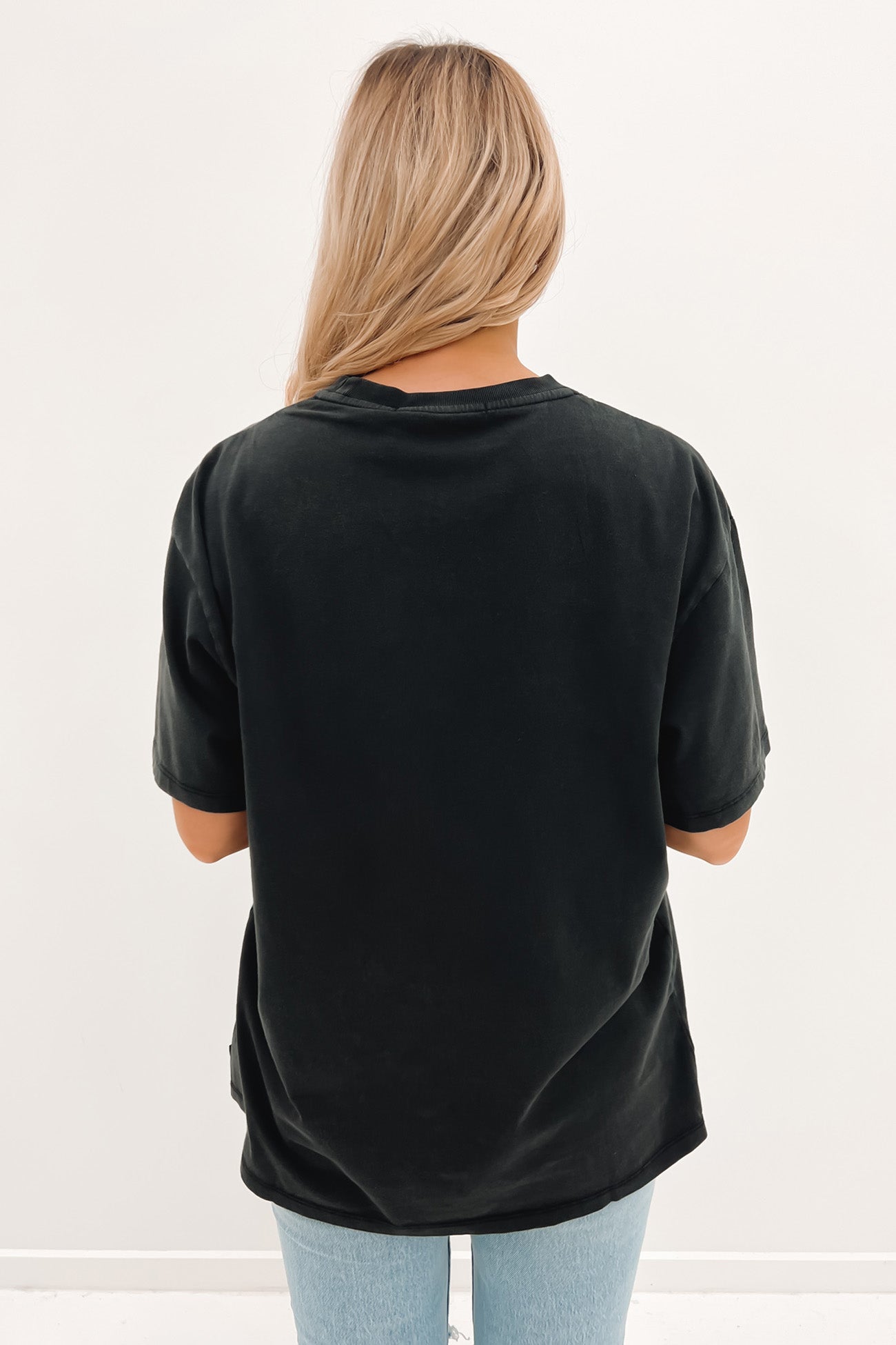 Above Tee Washed Black