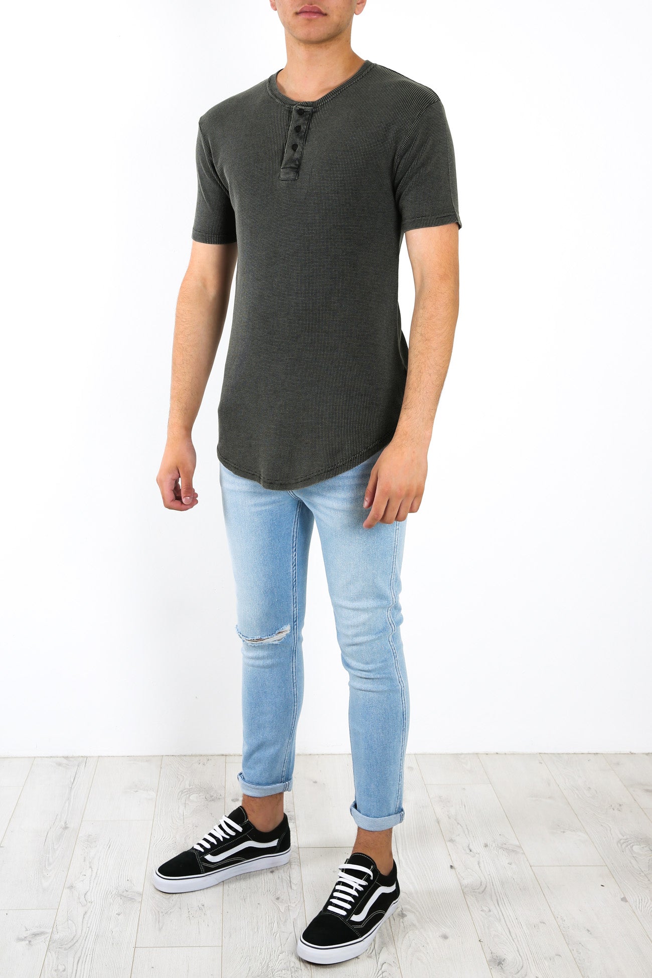 Acid Waffle Henley Washed Black