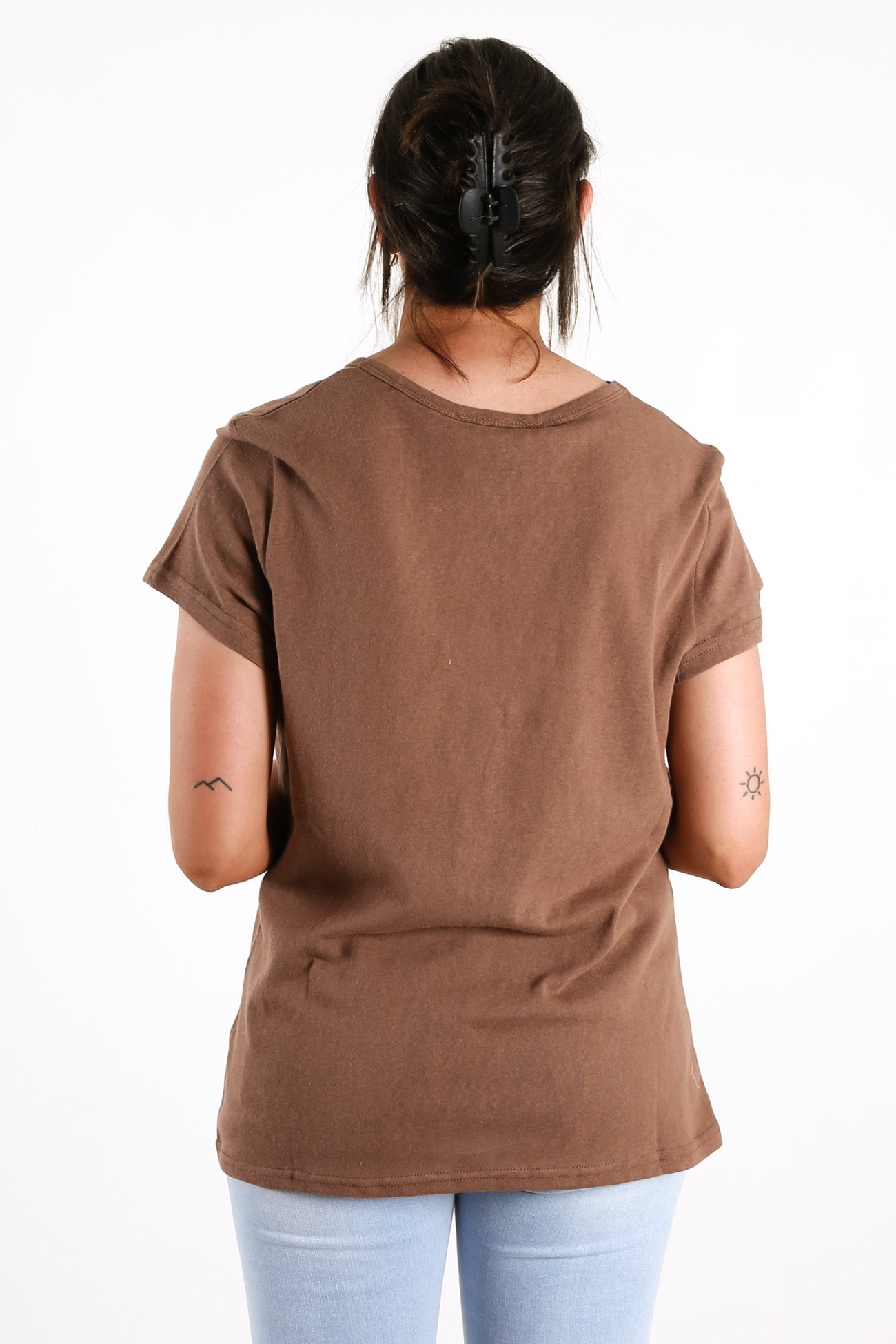 Bonjour Tee Brown