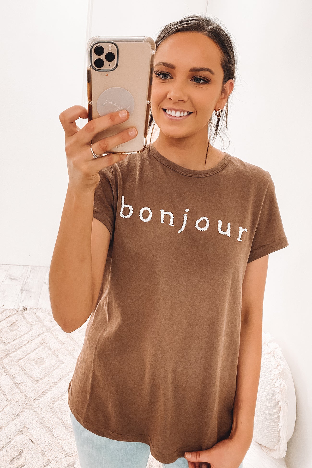Bonjour Tee Brown