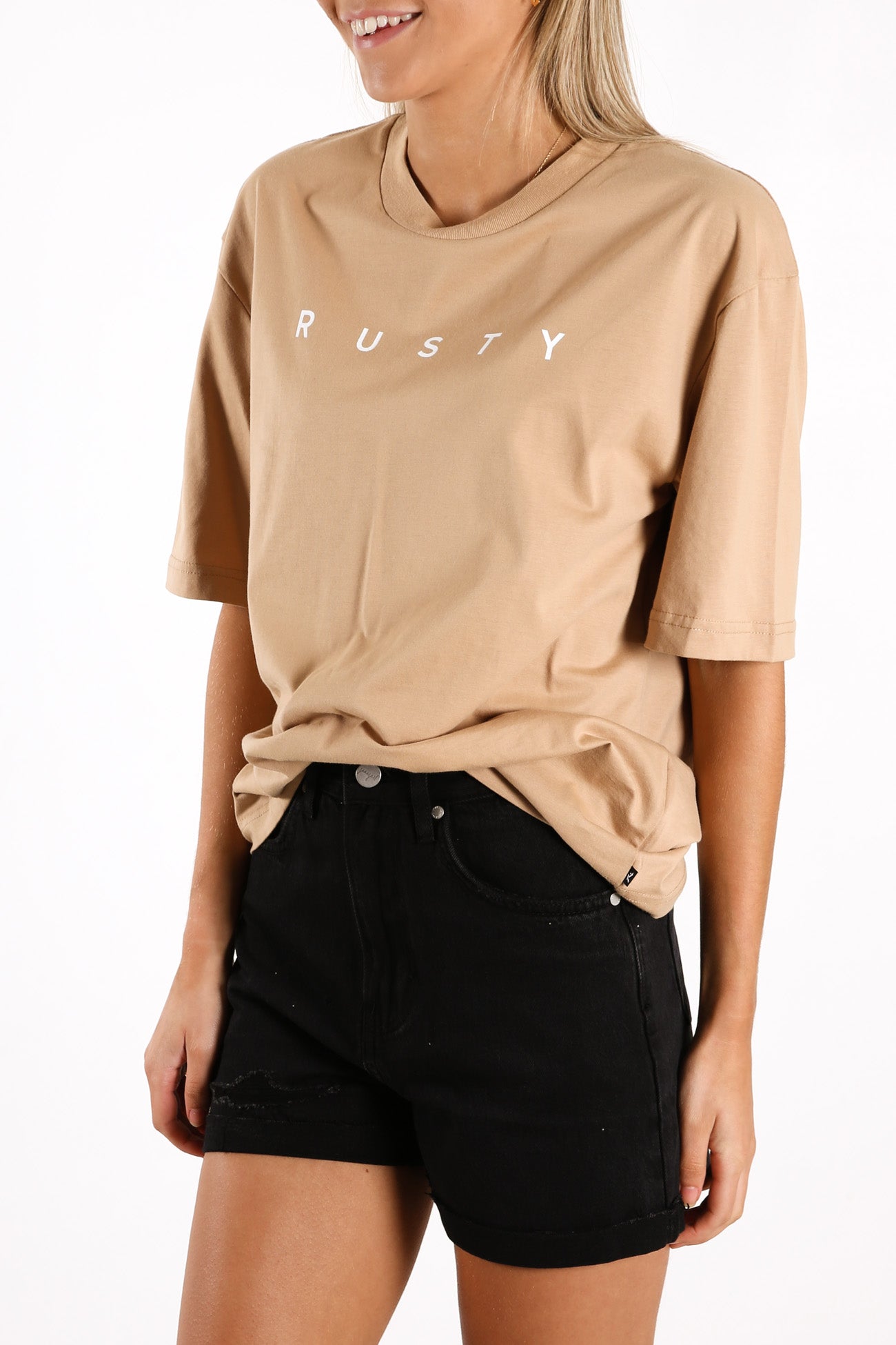 Carmen Tee Clay
