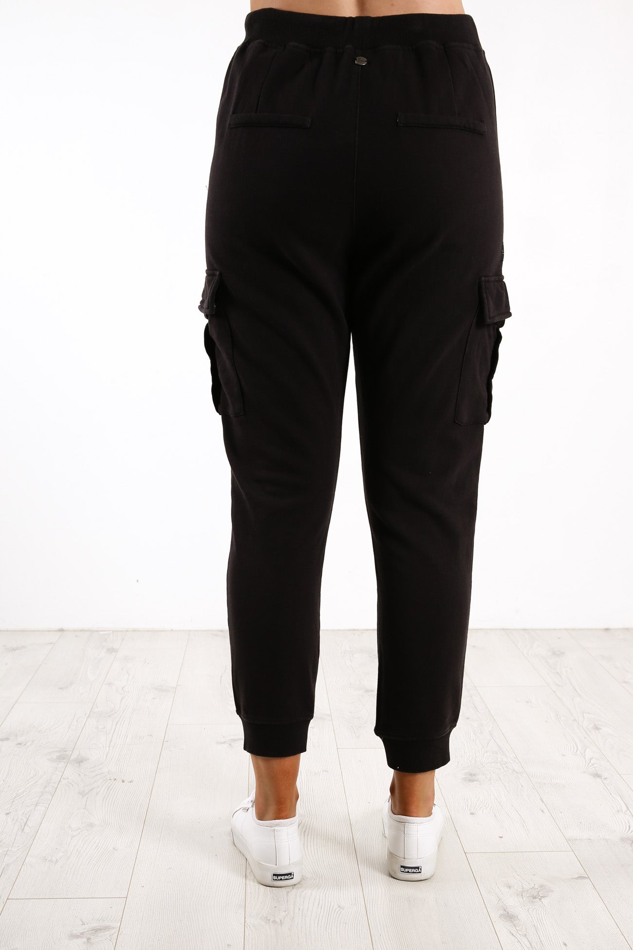 Combat Trackpant Washed Black