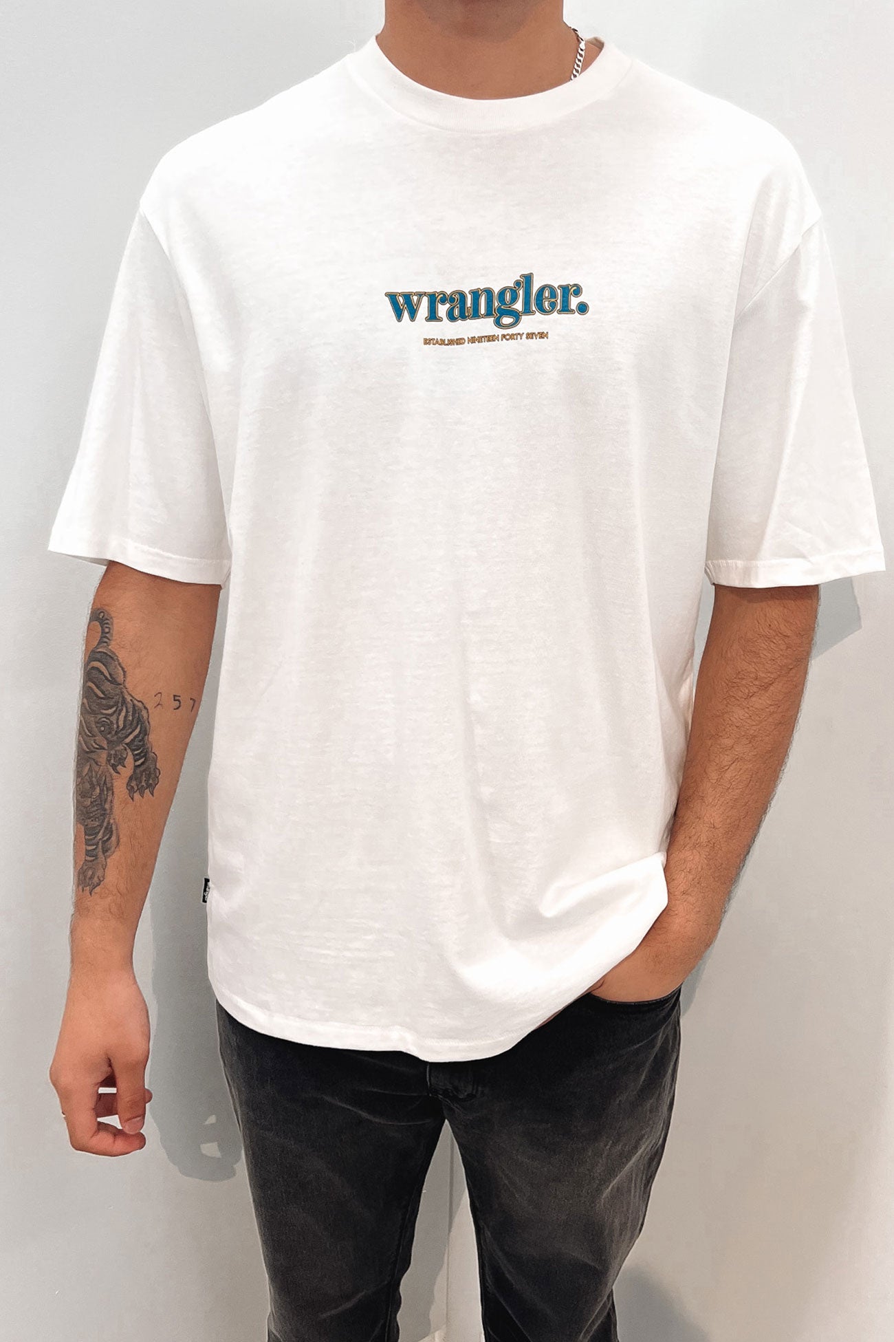 Core Serif Baggy Tee Vintage White