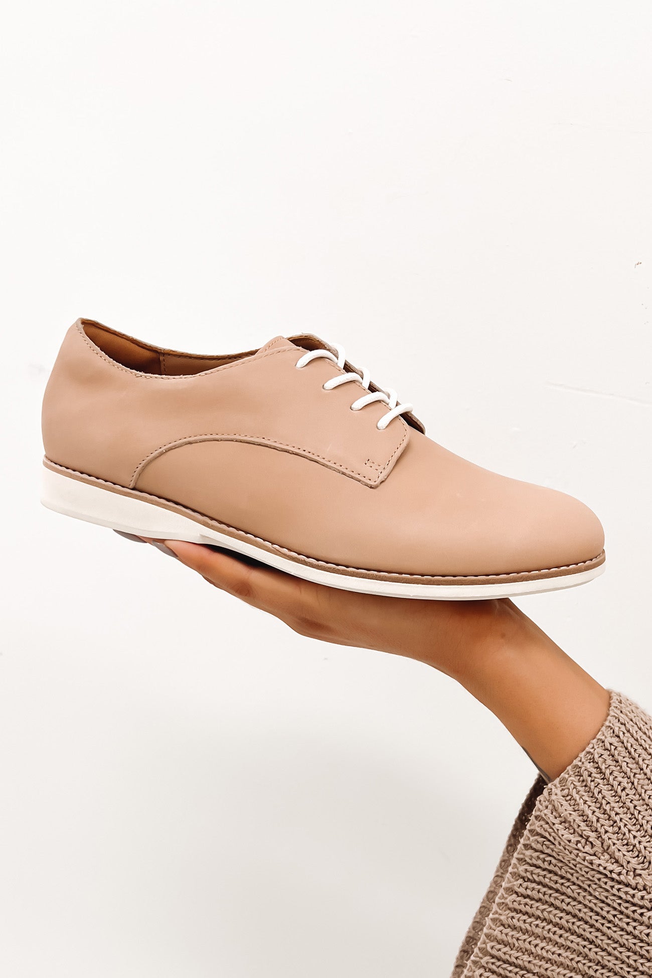 Derby Brushed Sand