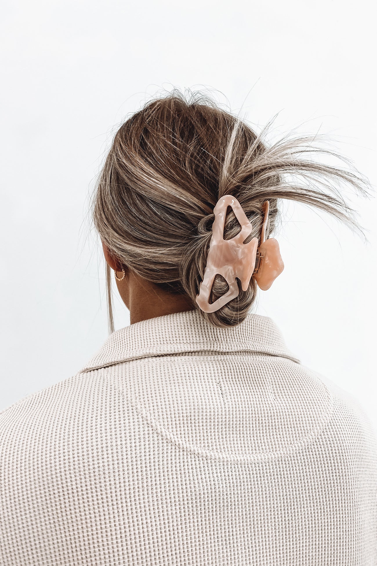 Elli Claw Clip Blush