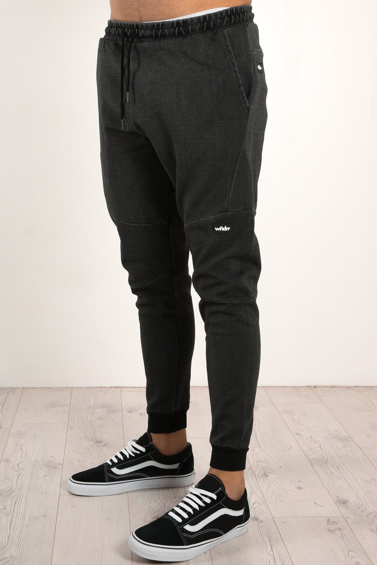 Hoxton Vintage Trackpant Washed Black