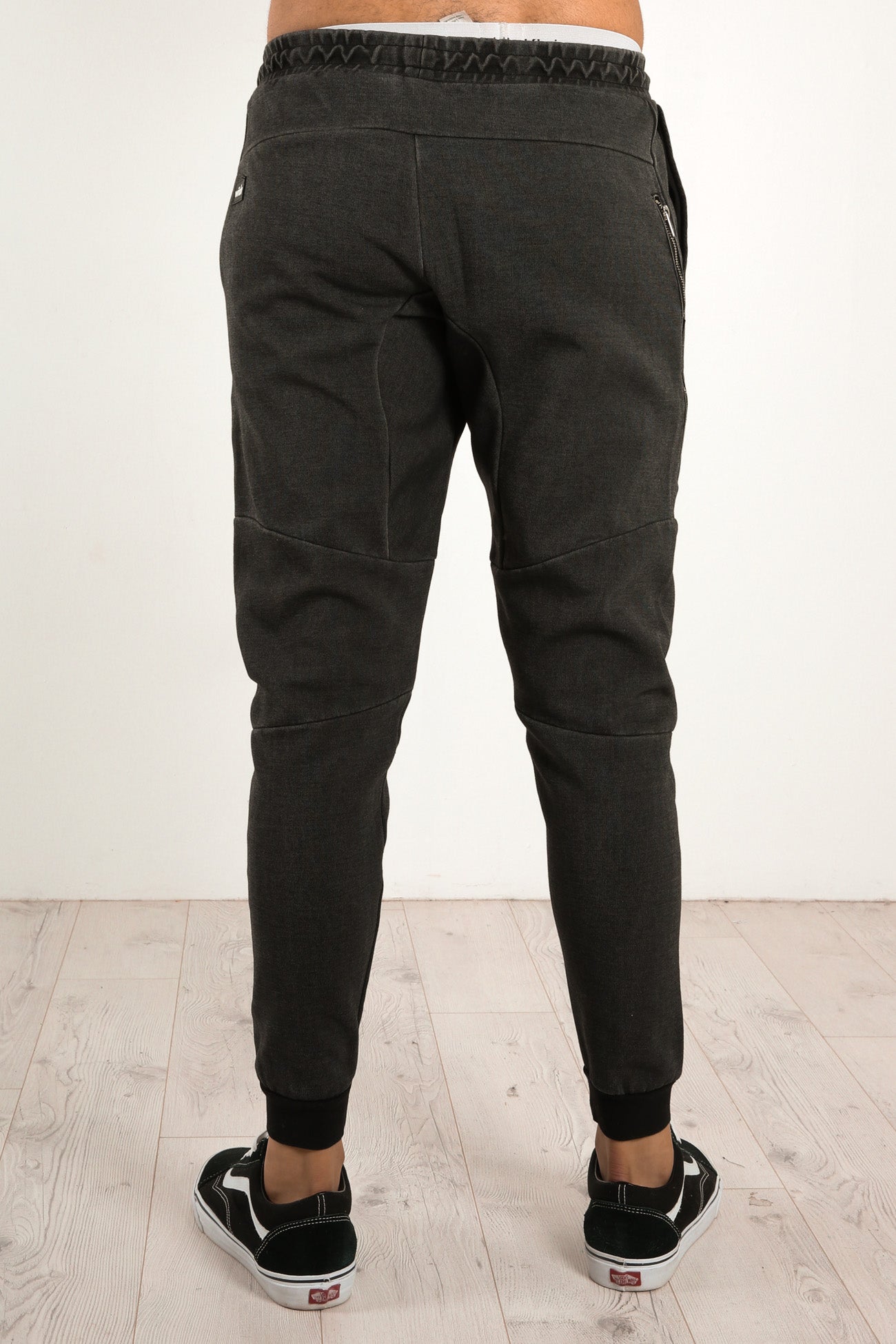 Hoxton Vintage Trackpant Washed Black