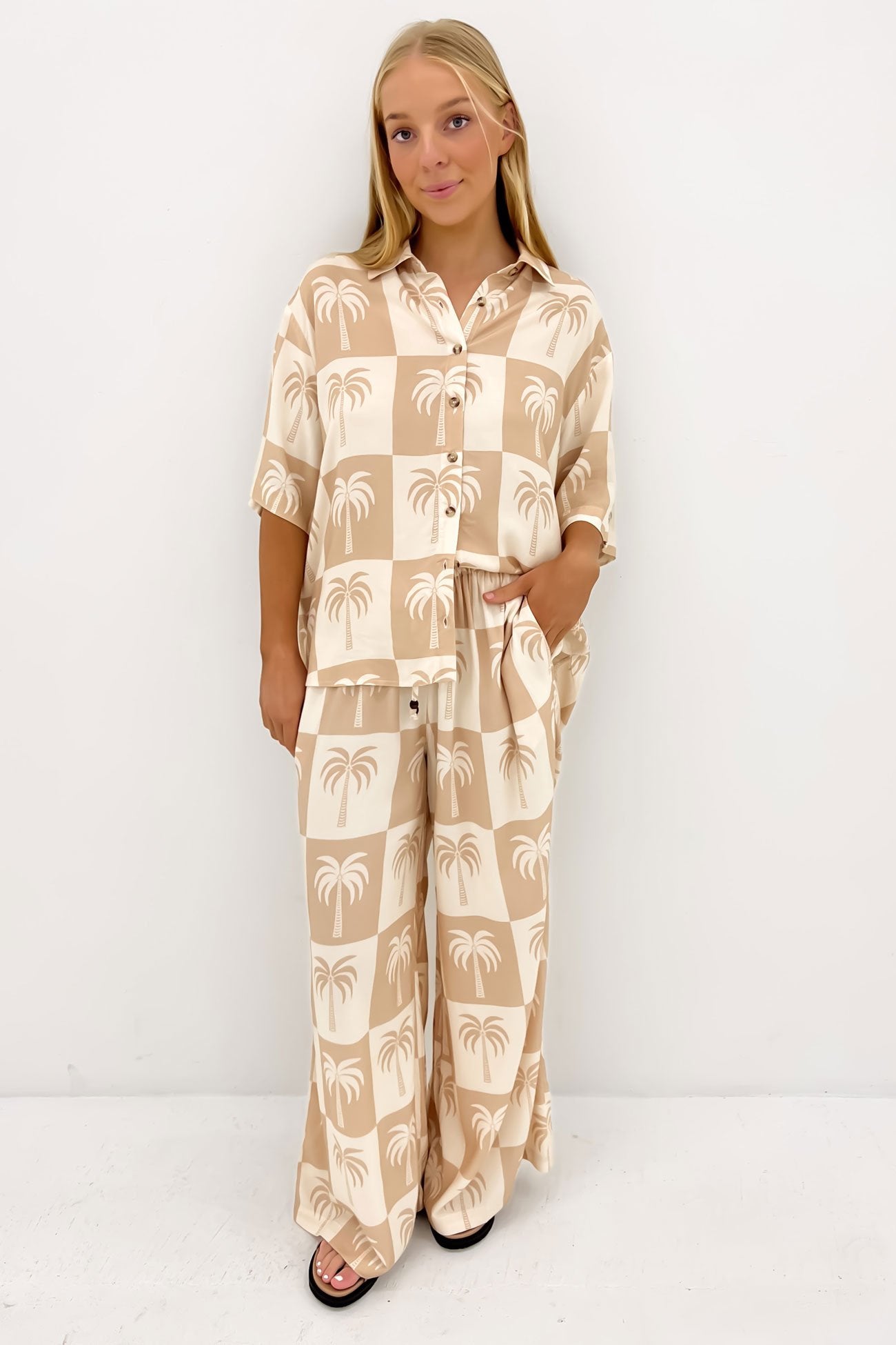 Kaleb Pant Latte Palm