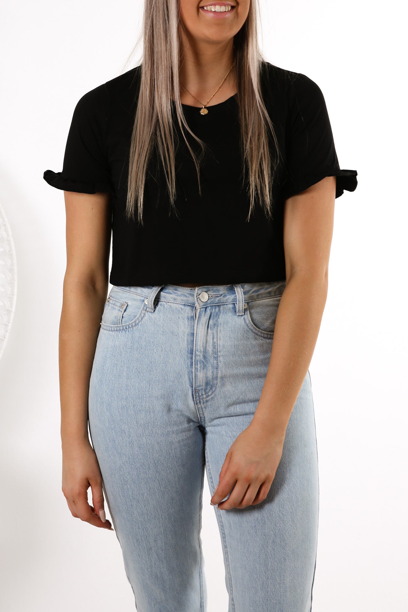 Kapono Crop Tee Black