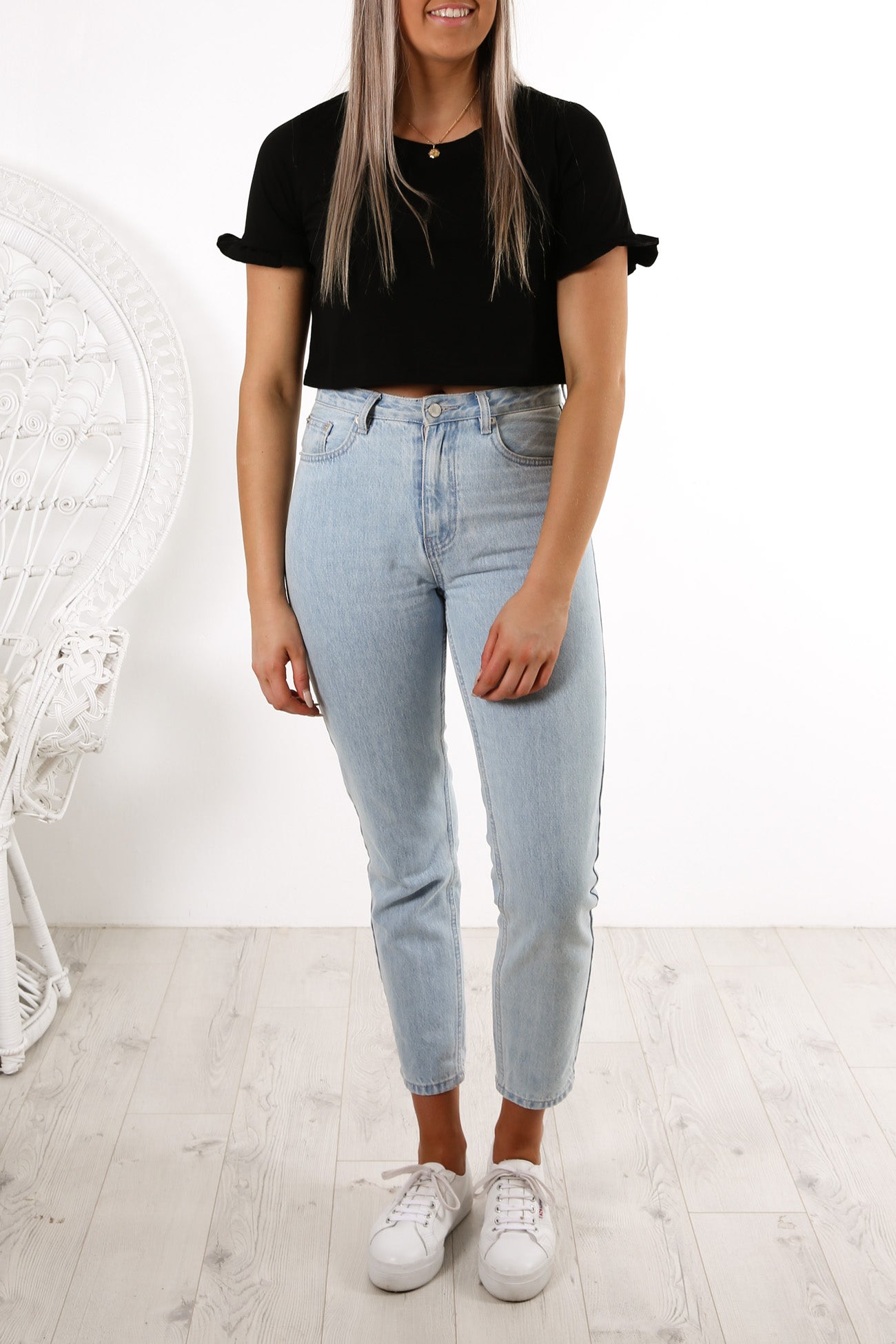 Kapono Crop Tee Black