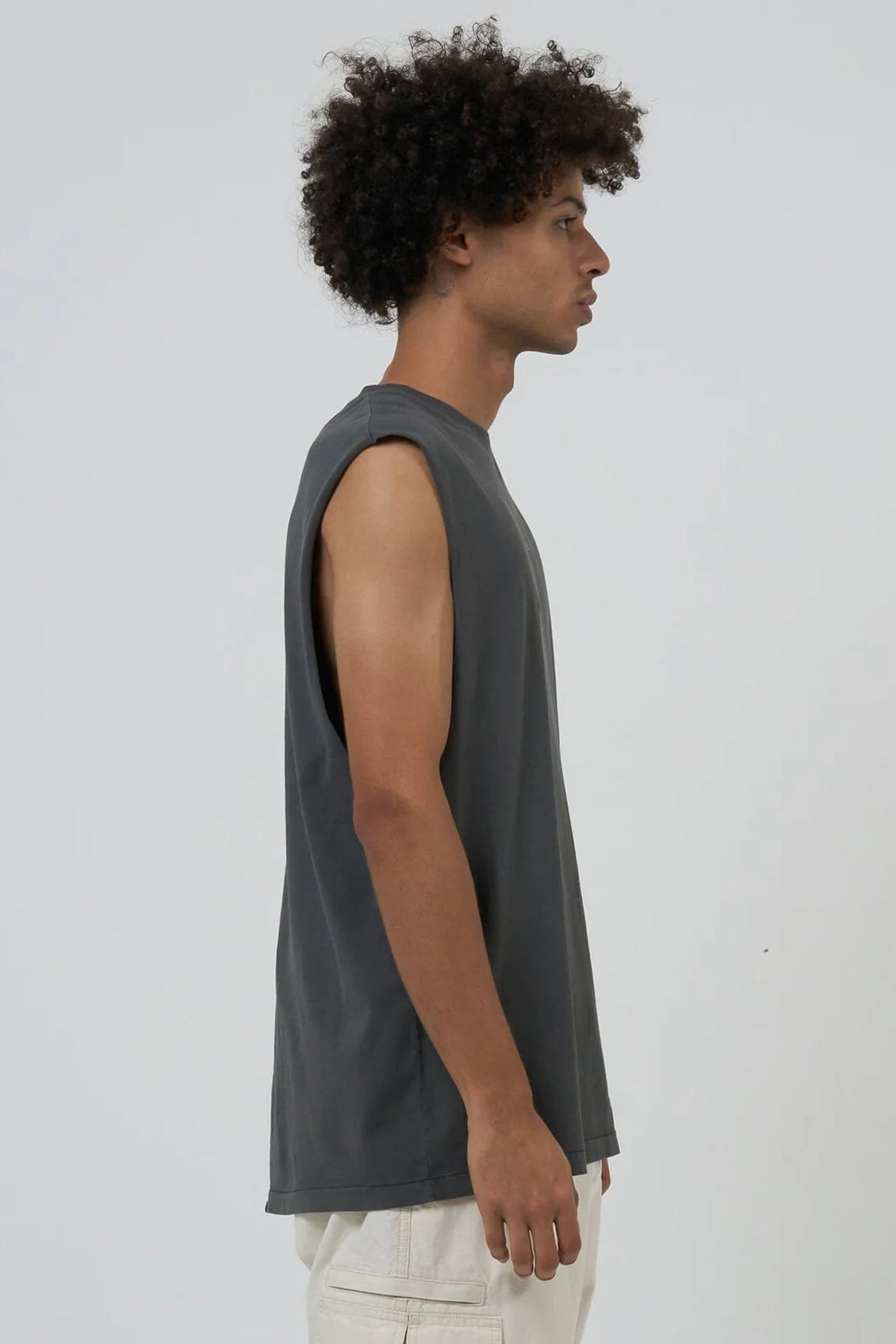 Minimal Thrills Merch Fit Muscle Tee Merch Black
