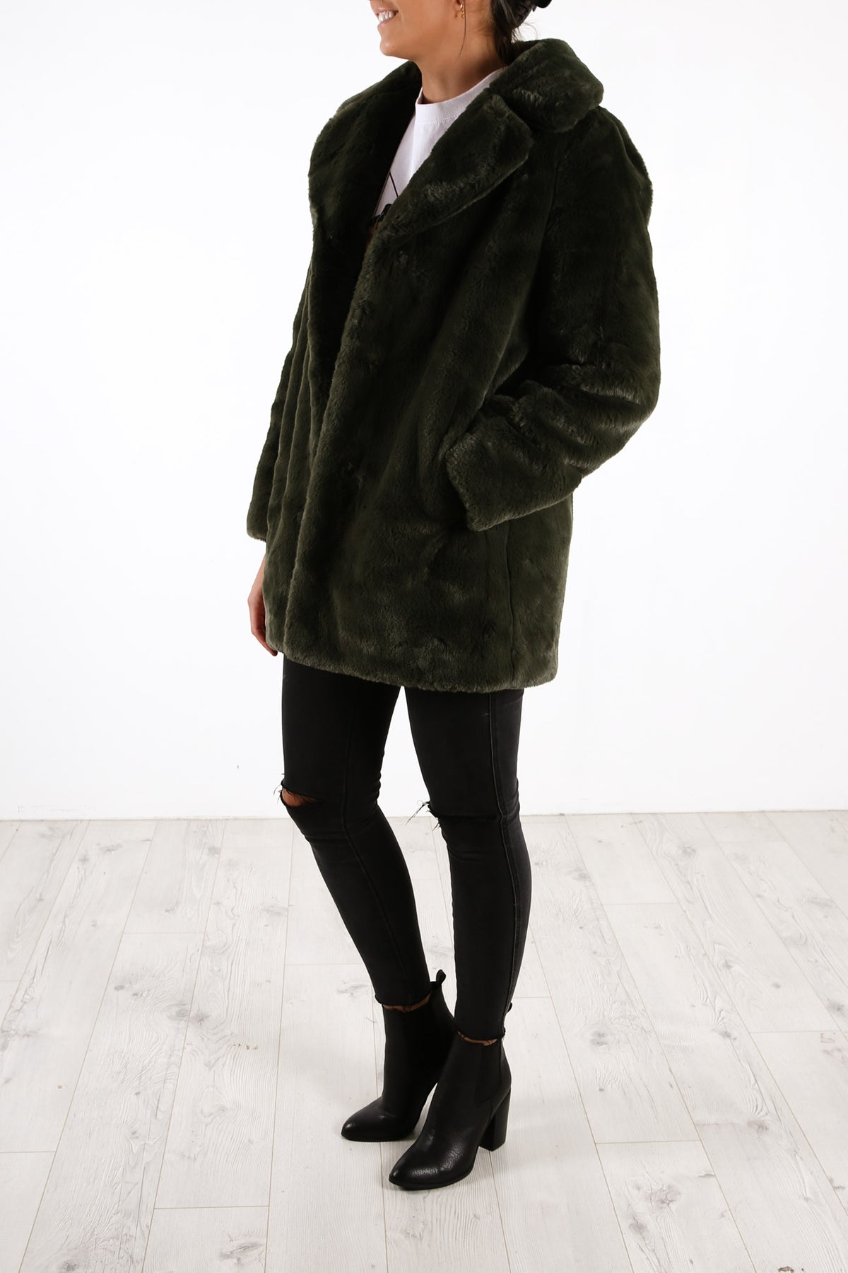 Minimalist Faux Fur Jacket Forest Jean Jail