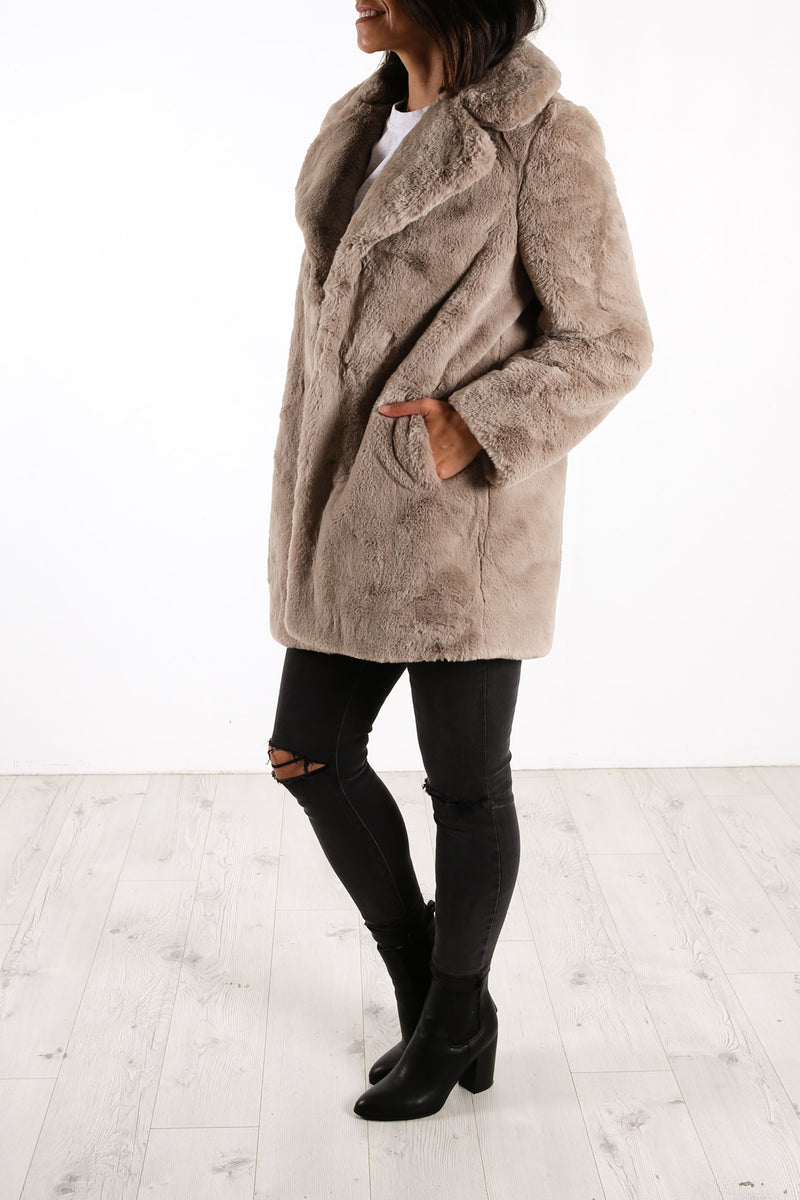 Ena pelly minimalist cheap faux fur jacket oatmeal