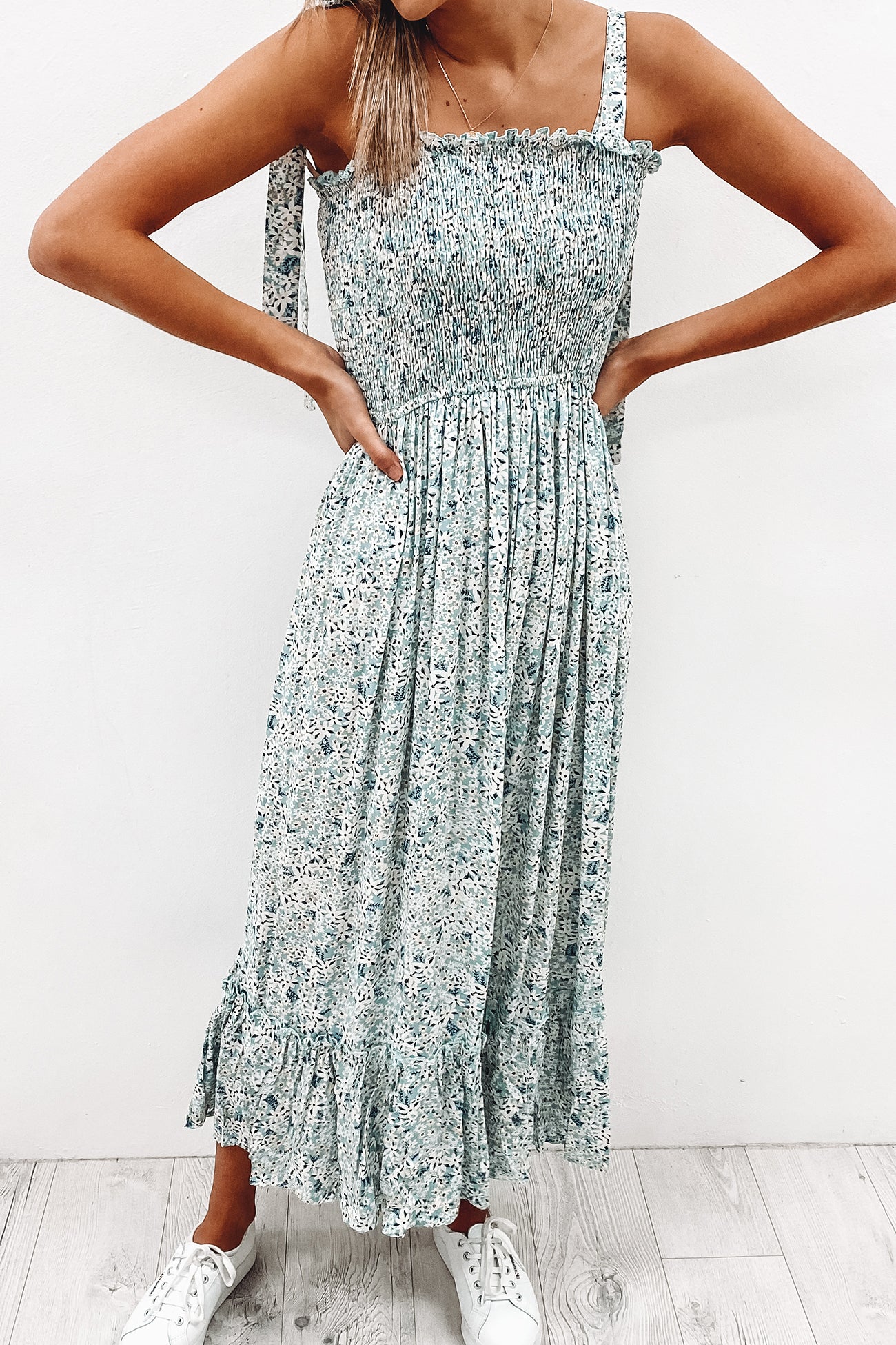 Nicola Dress Blue Floral