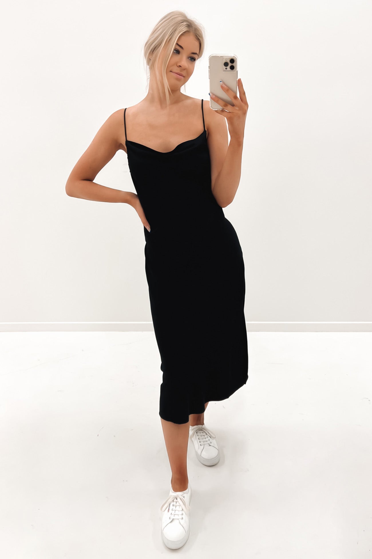 Phoebe Dress RVCA Black