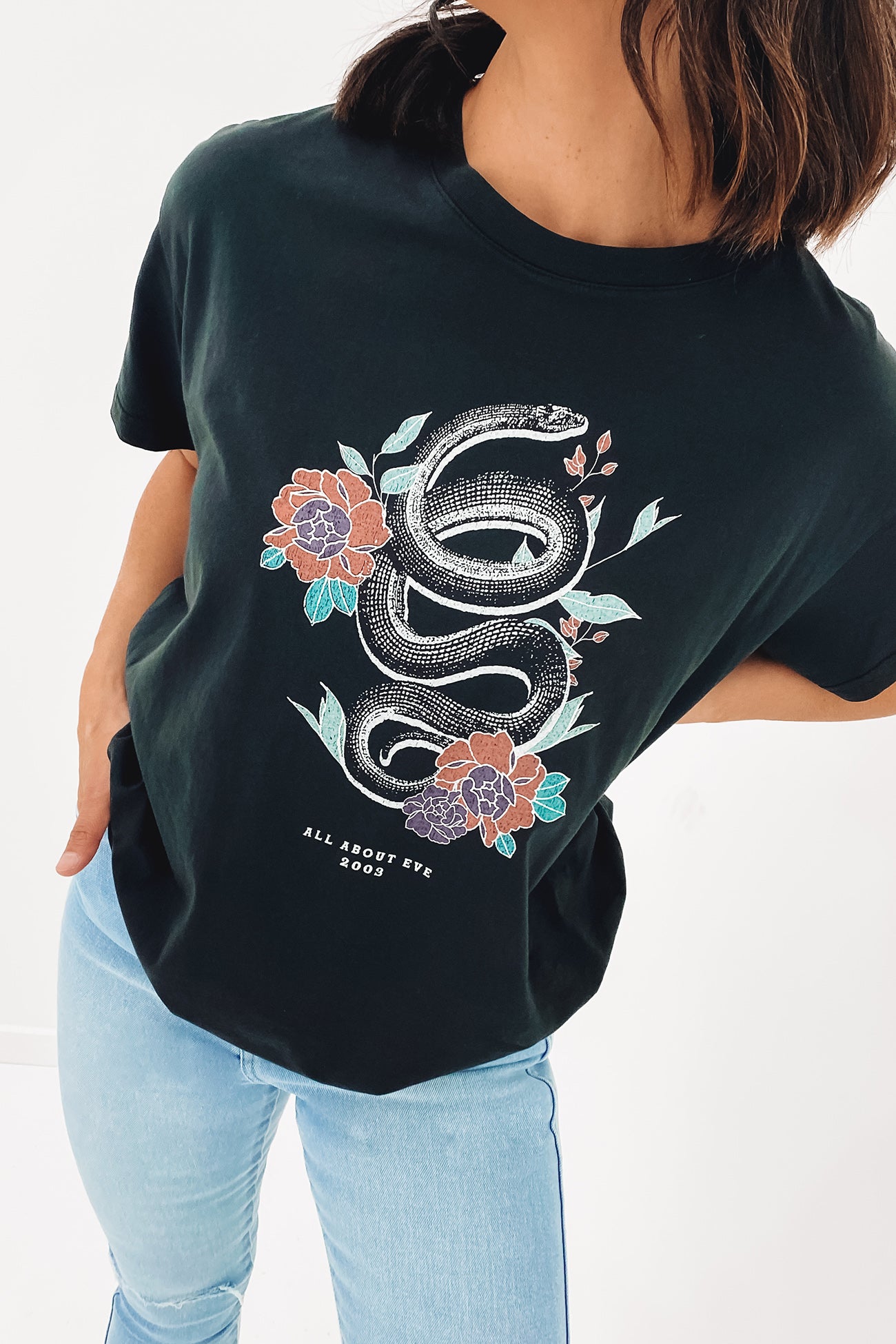 Serpent Tee Washed Black