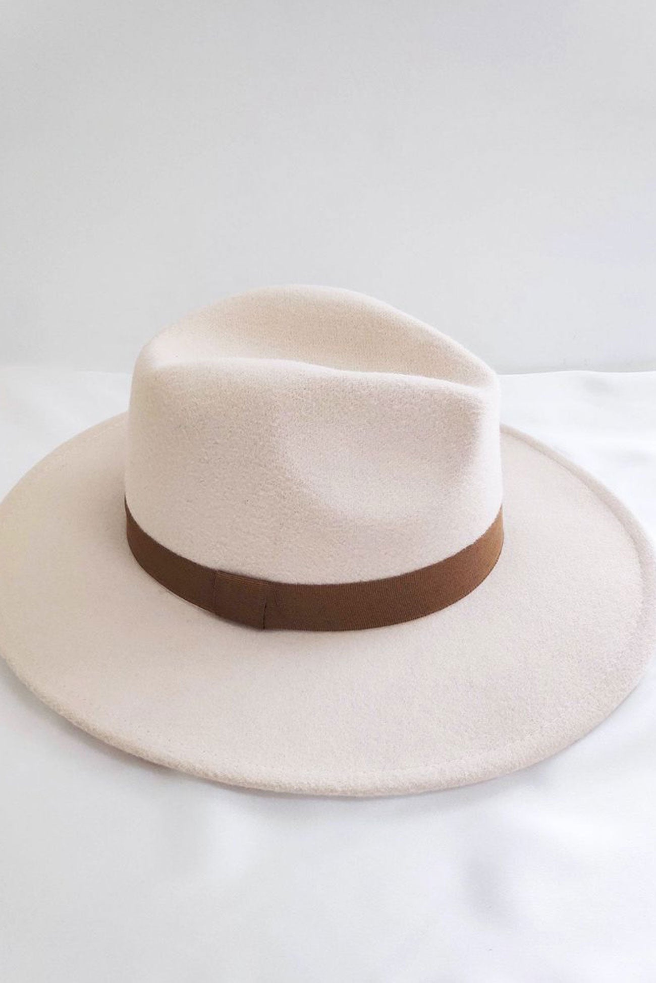 Lia Felt Fedora Beige