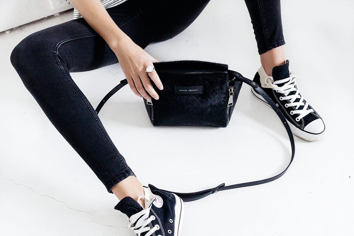 The Ascendants Bag Black Black Fur Status Anxiety - Jean Jail